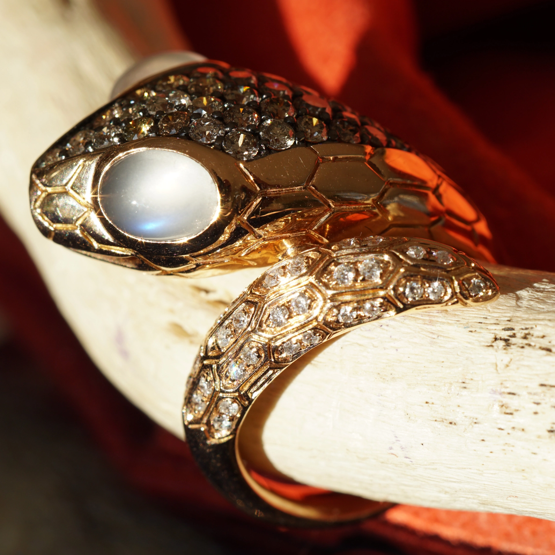 Schlange Mondstein Brillant Ring 750e Gold Rosegold gewaltig schön
