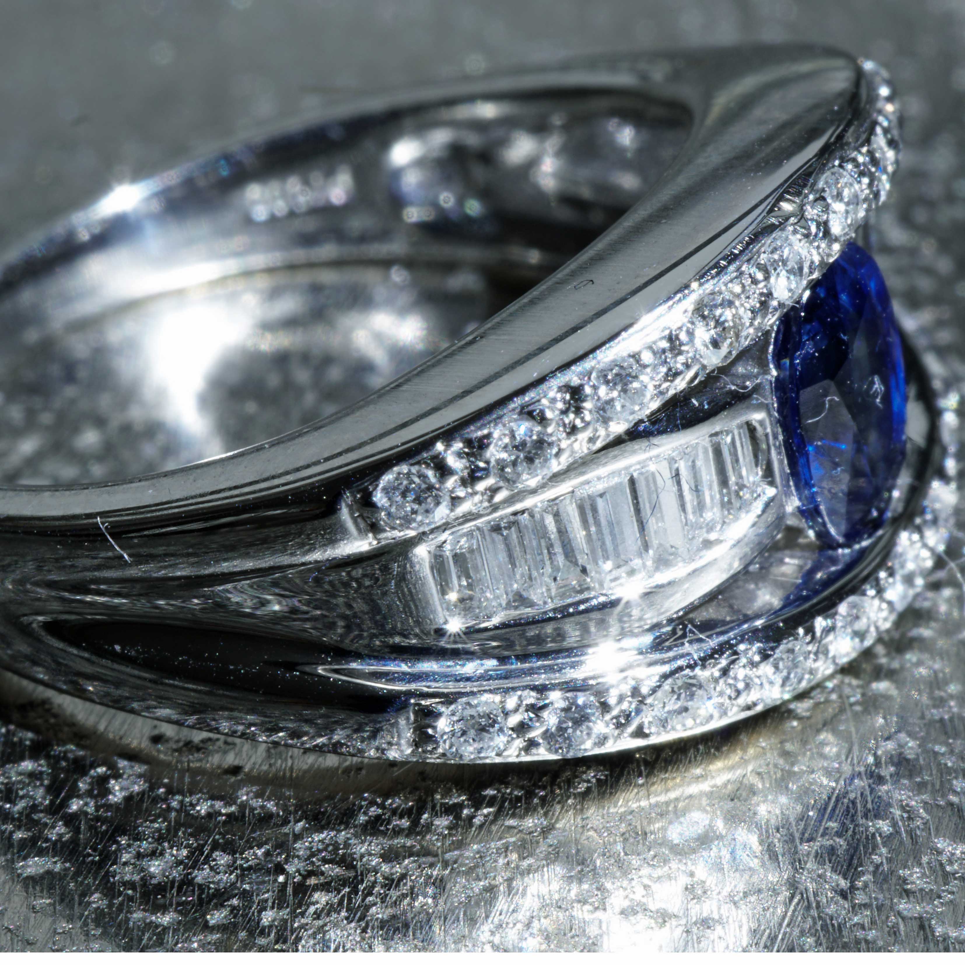 Saphir Brillant Ring 900er Platin 0.65 ct 0.50 ct feinster Saphir und Brillanten in Platin 