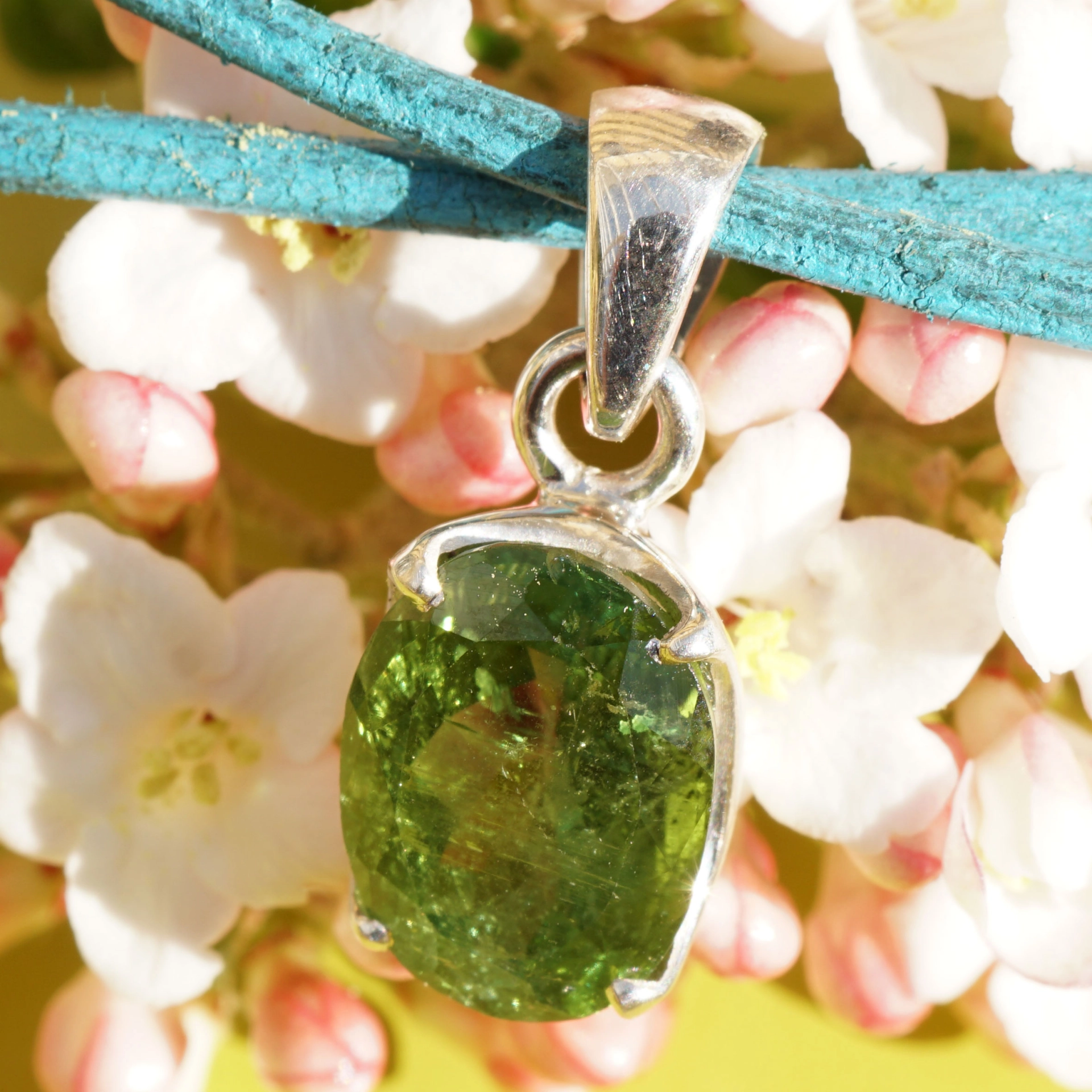 Peridot Anhänger in feiner Farbqualität ca. 5 ct ...grün,grüner, am grünsten