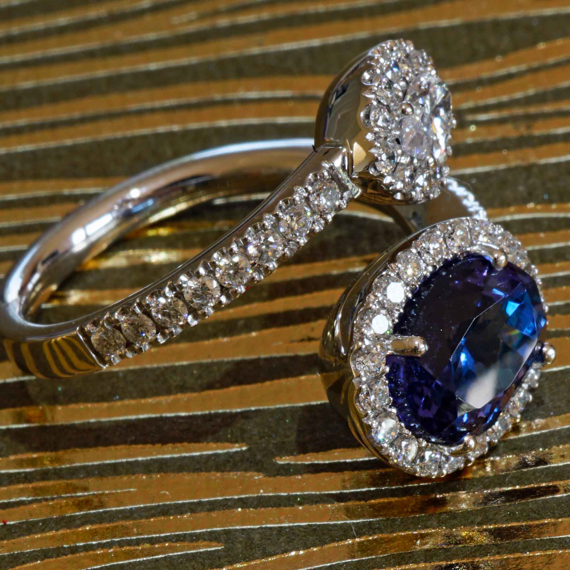 Tansanit Brillant Ring 750er Weissgold 3.32 ct  1.06 ct TW / VS raffiniertes Twin Design so toll getragen
