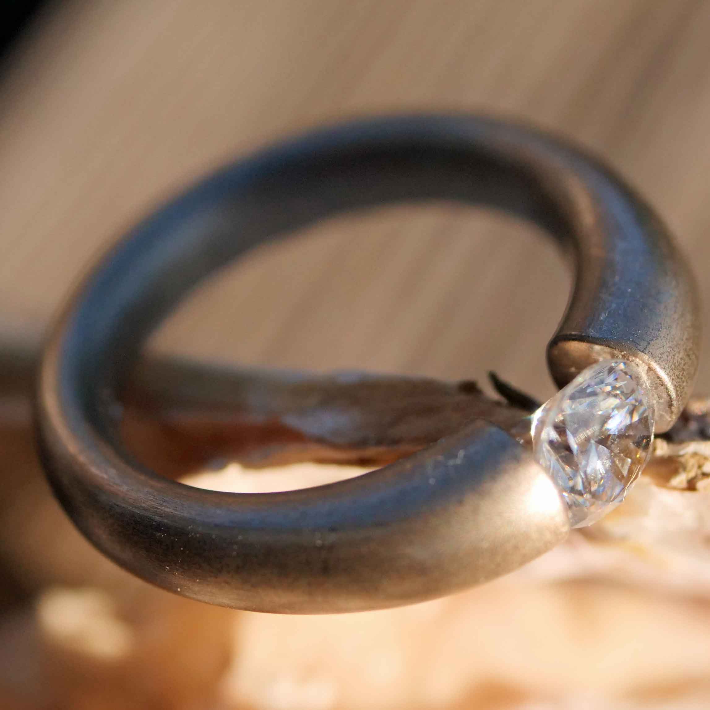 Niessing Halbkaräter Zirkonia Spannring 925er Silber grau mattiert neuwertig punziert