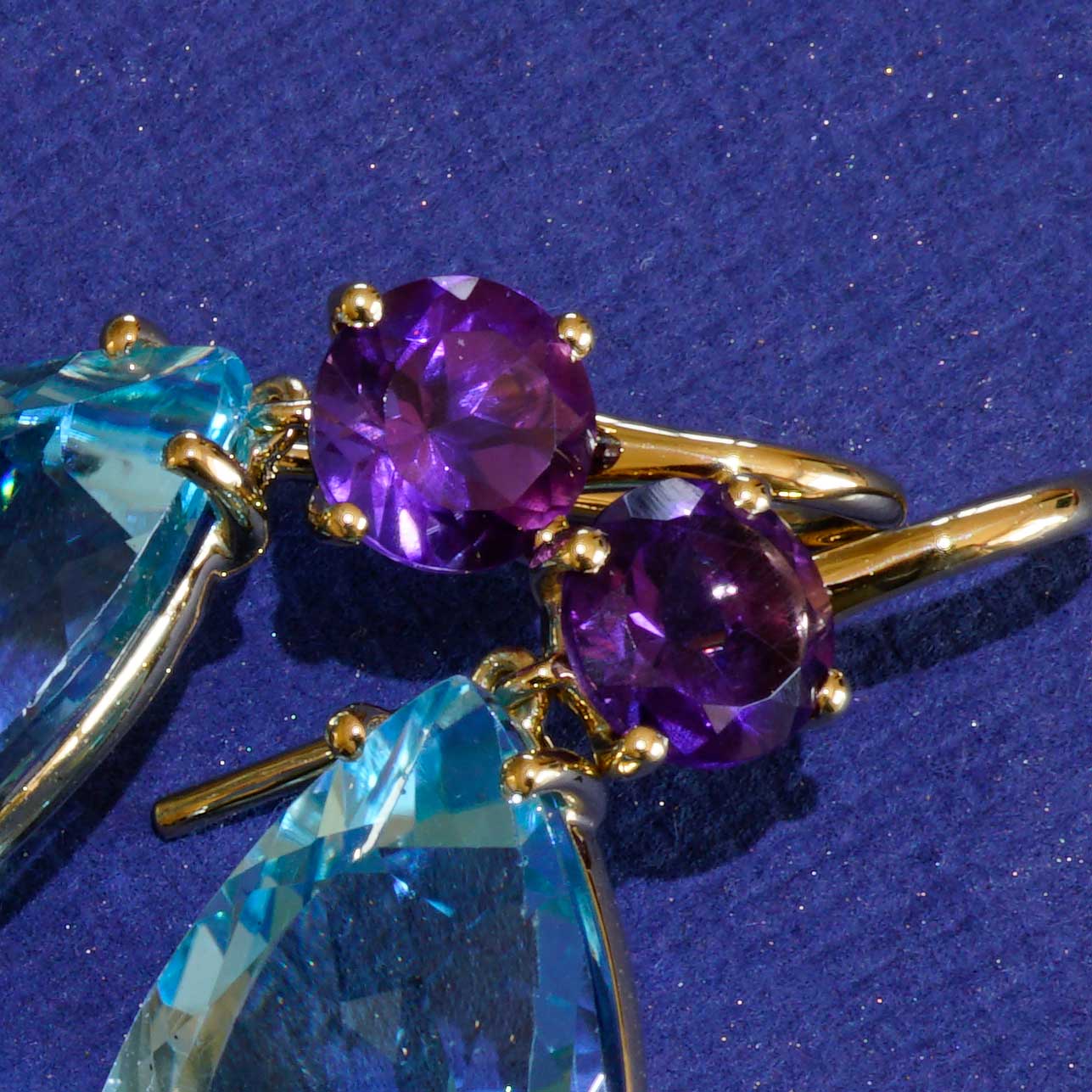 Ohrhänger Amethyst Blautopas 750er Gelbgold...üppig und sehr attraktiv total 28 carat 