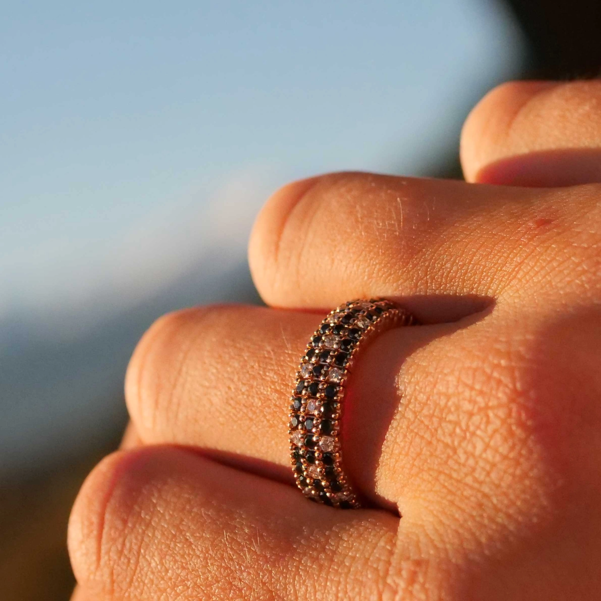 Brillant Ring dreireihig Magic flexibel schwarz weiss 0.90 ct 0.40 ct TW SI Silhouette Schmuck