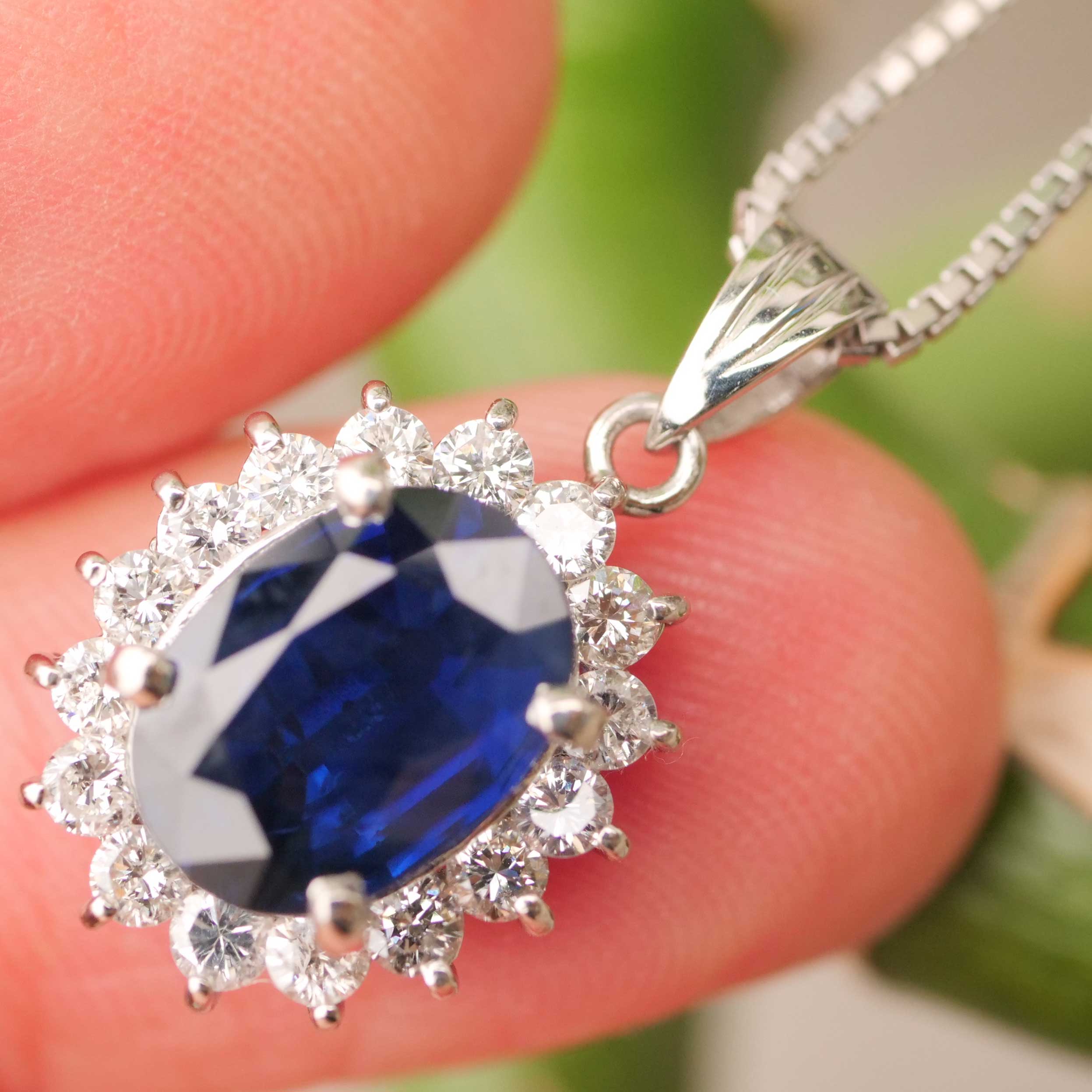 Royal Blue Saphir Brillant Anhänger in 900er Platin mit Kette 2.81 ct 0.73 ct TW-W VS-SI 