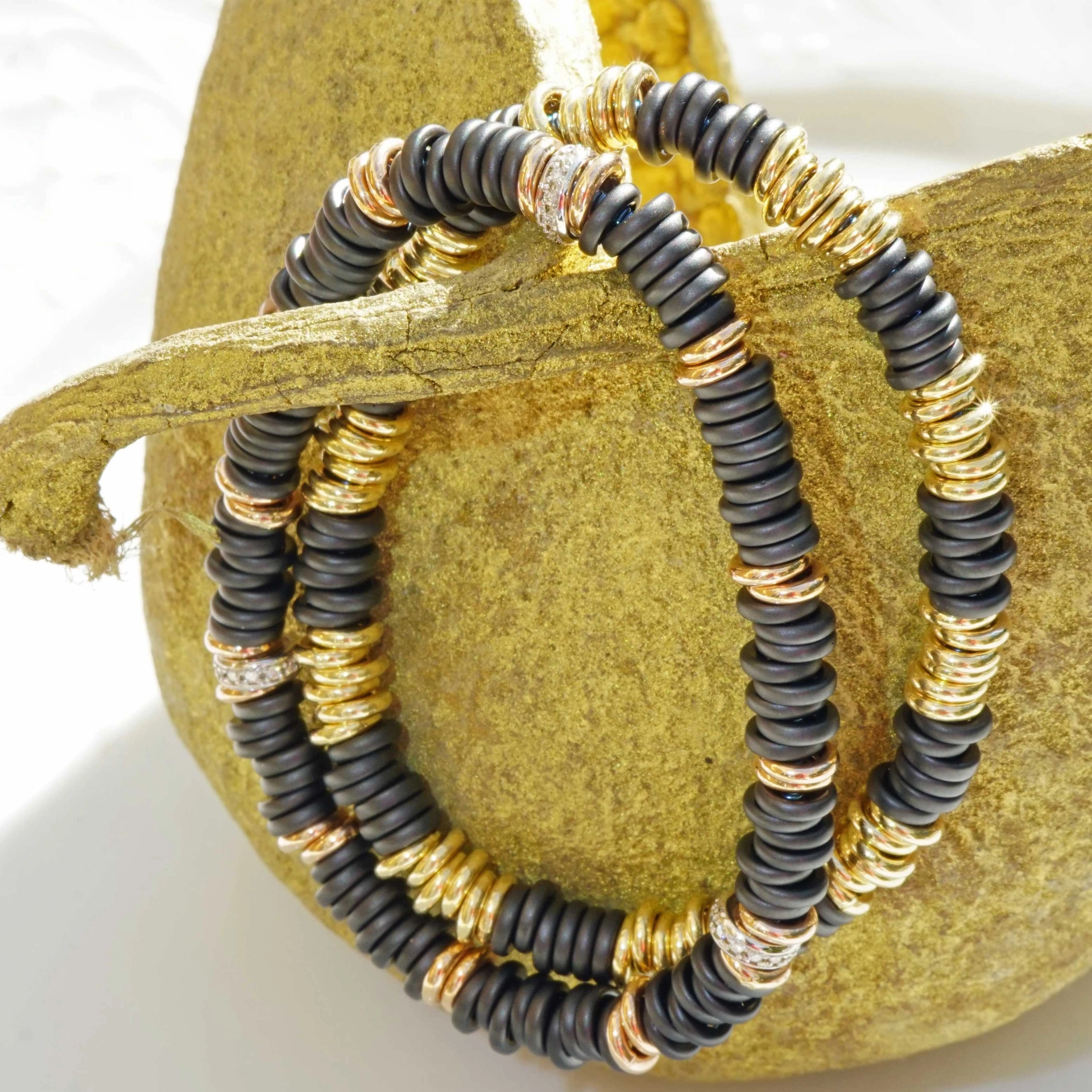 Brillant Armband LOOP Keramik schwarz matt 0.234 ct 585 Rosegold von Silhouette Schmuck Bentner