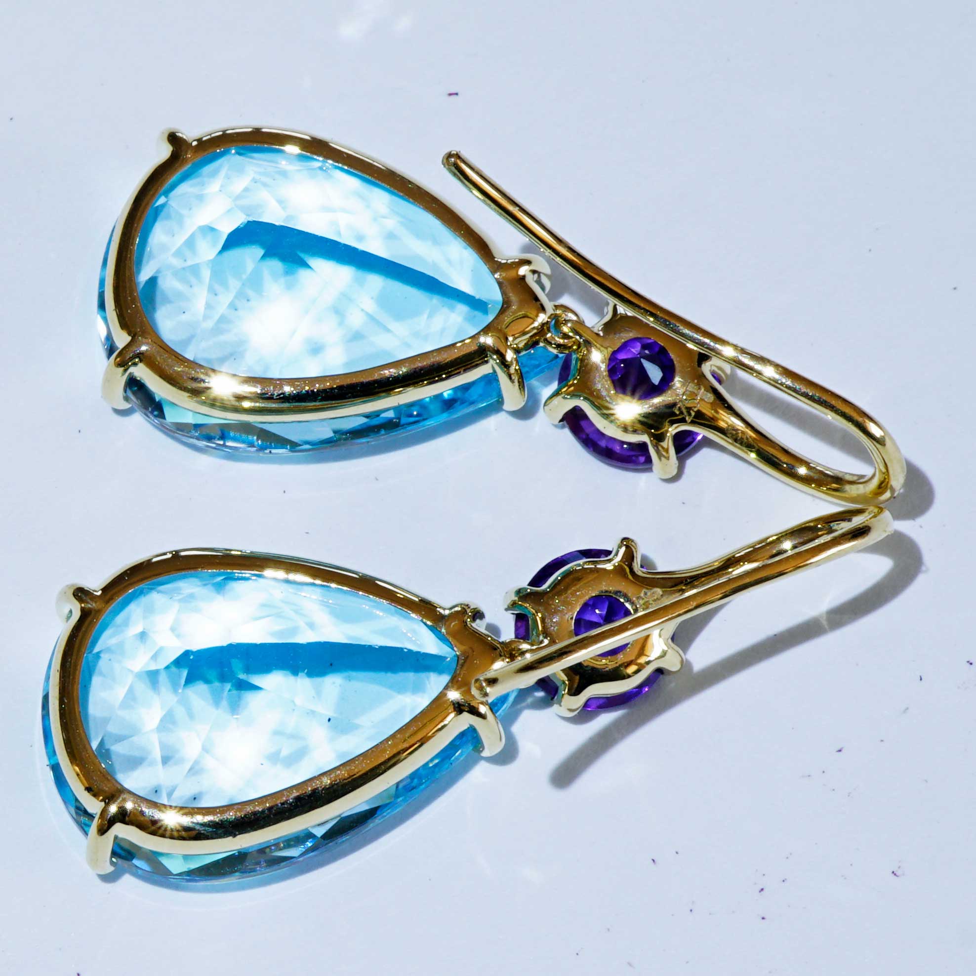 Ohrhänger Amethyst Blautopas 750er Gelbgold...üppig und sehr attraktiv total 28 carat 