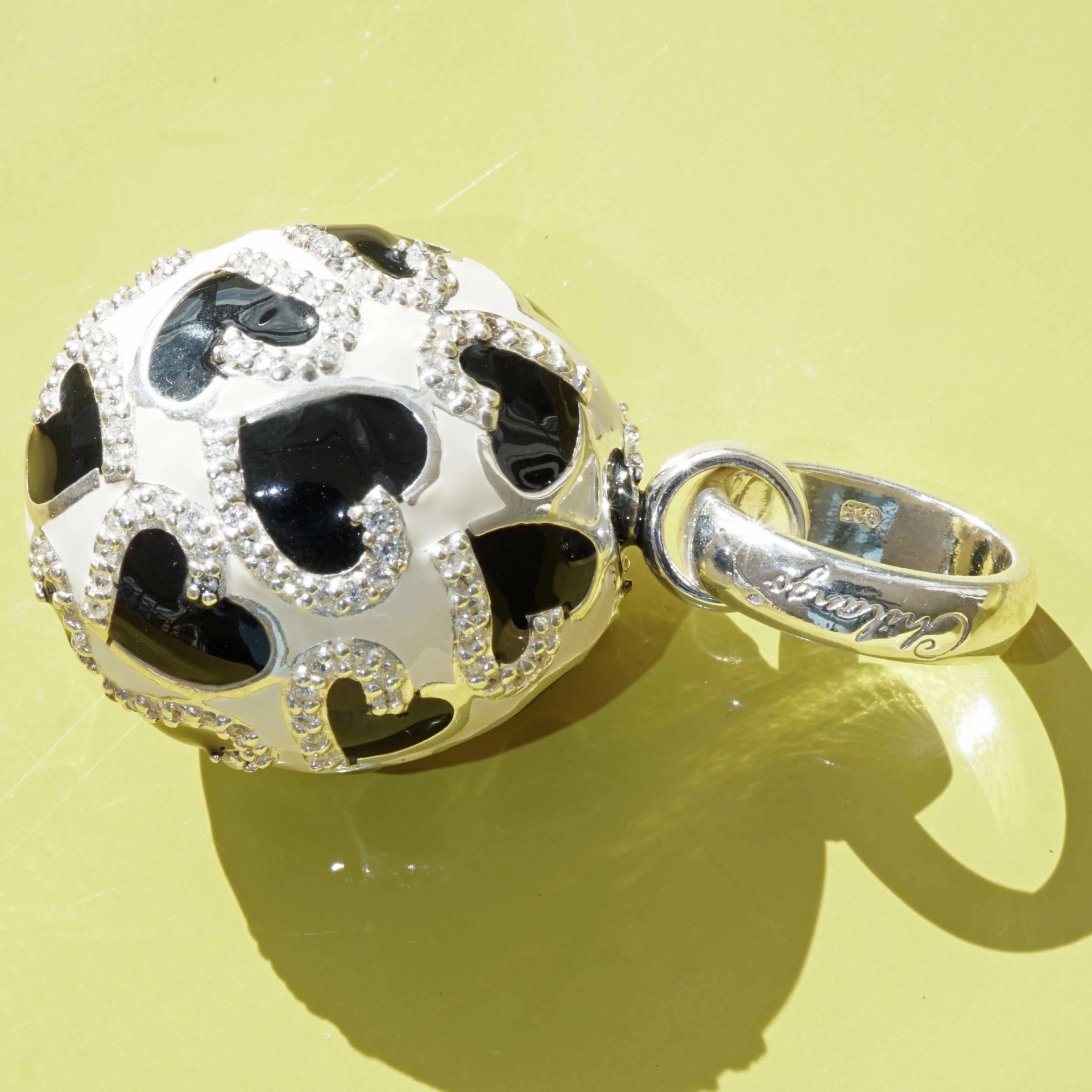 Original Chilango Anhänger im Stil Faberge Emaille Heart Black / White 925er Silber