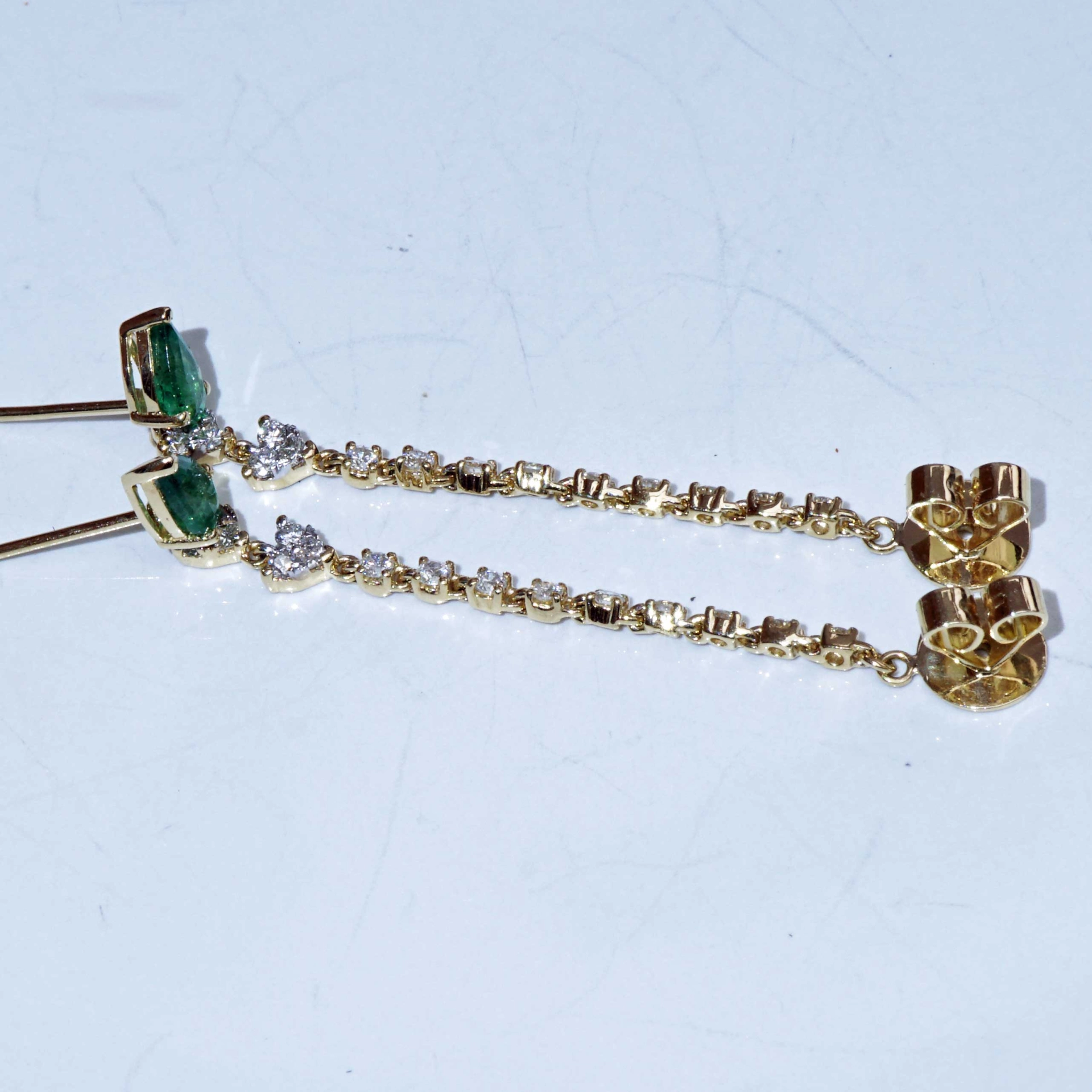 Smaragd Brillant Ohrhänger in Kettenform 0.70 ct 0.60 ct 750er Gelbgold...trendy..