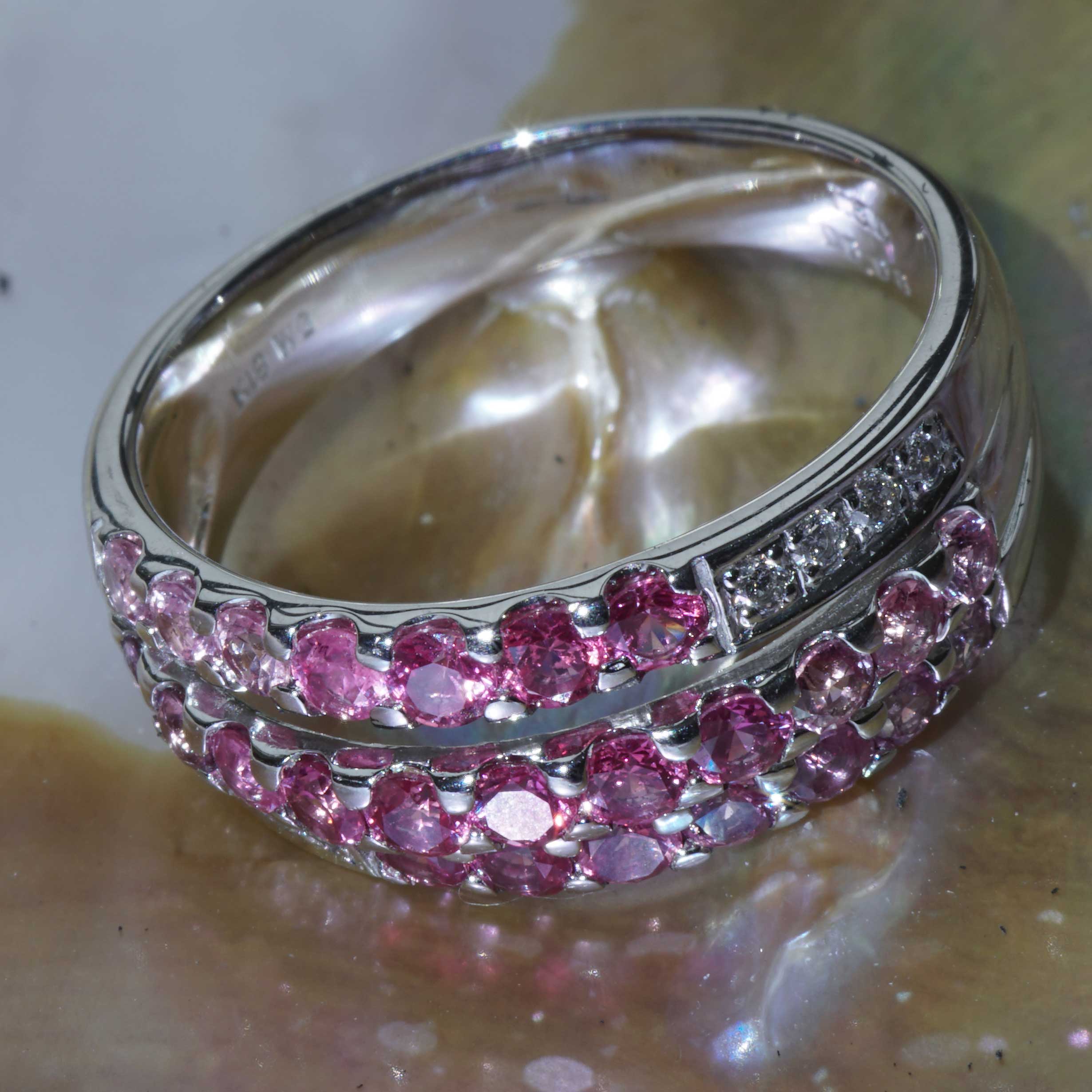Pink Saphir Brillant Ring 750er Weissgold 1.50 ct 0.08 ct interessante Farbabstufungen von hell zu dunkel
