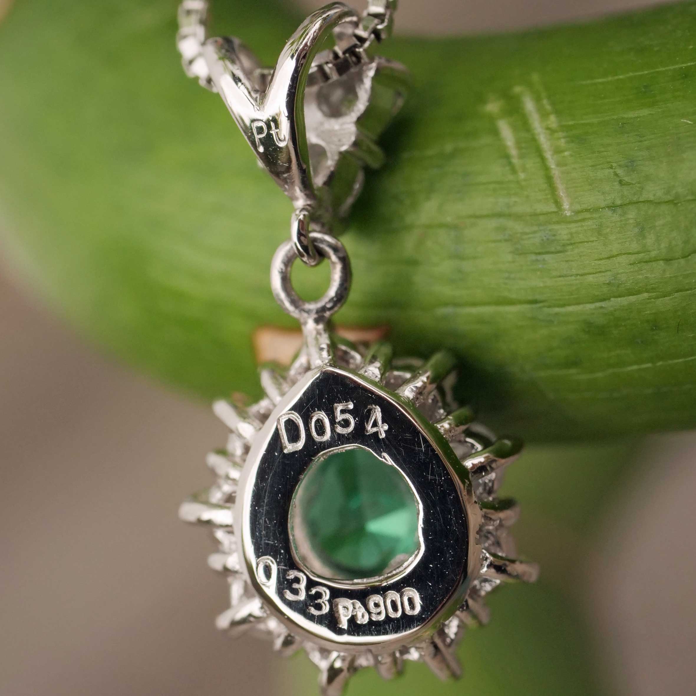 Vivid Green Smaragd Brillant Collier  900er Platin 0.33 ct 0.54 ct Kolumbien 