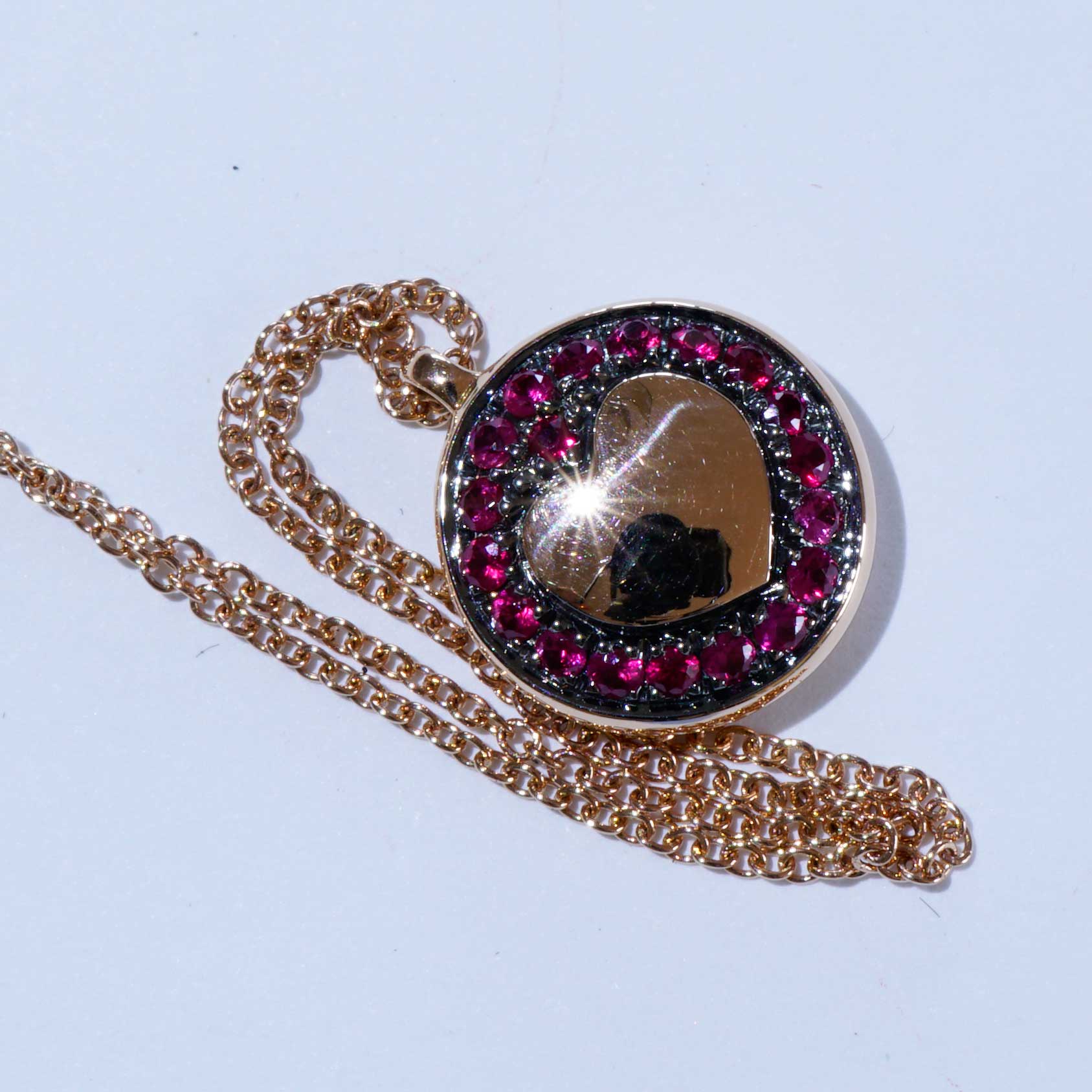 LOVE Saphir Herz Anhänger m. Kette 750er Rosegold....supercool gearbeitet in Traditionsgoldschmiede 