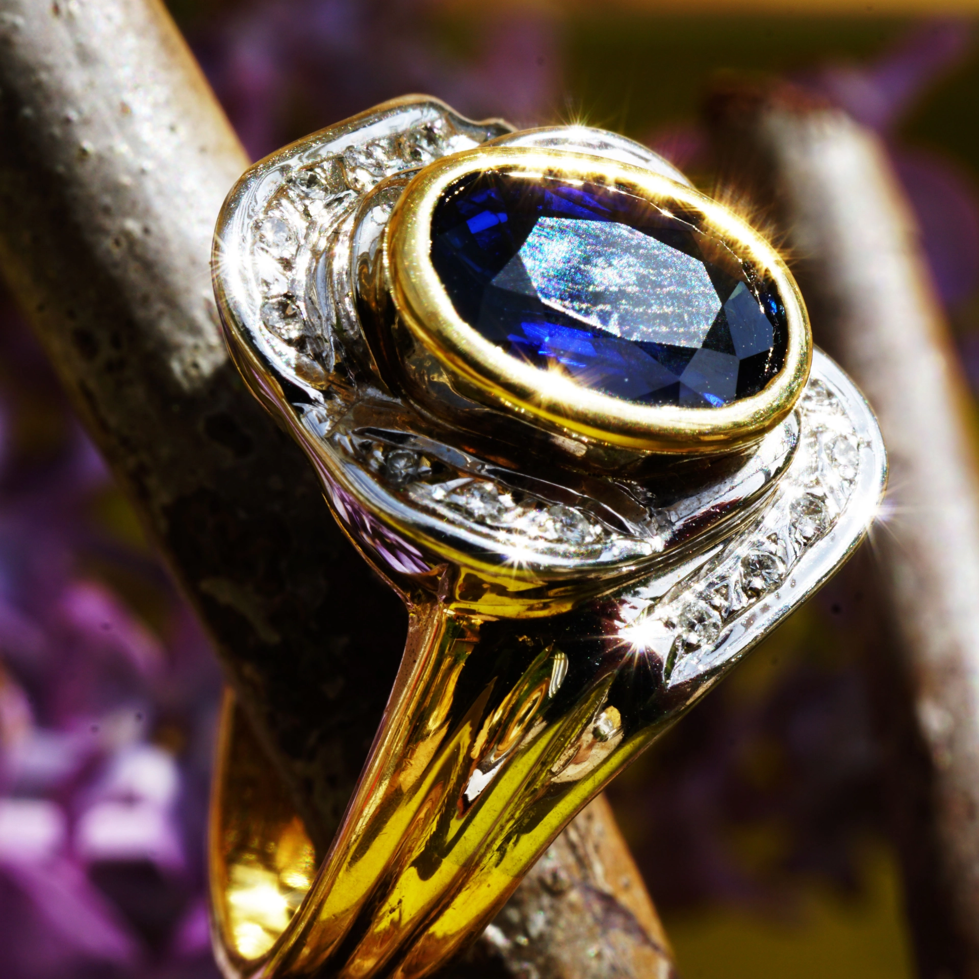 Saphir Brillant Ring 750er Gelbgold....royal blue saphire AAA total massiv