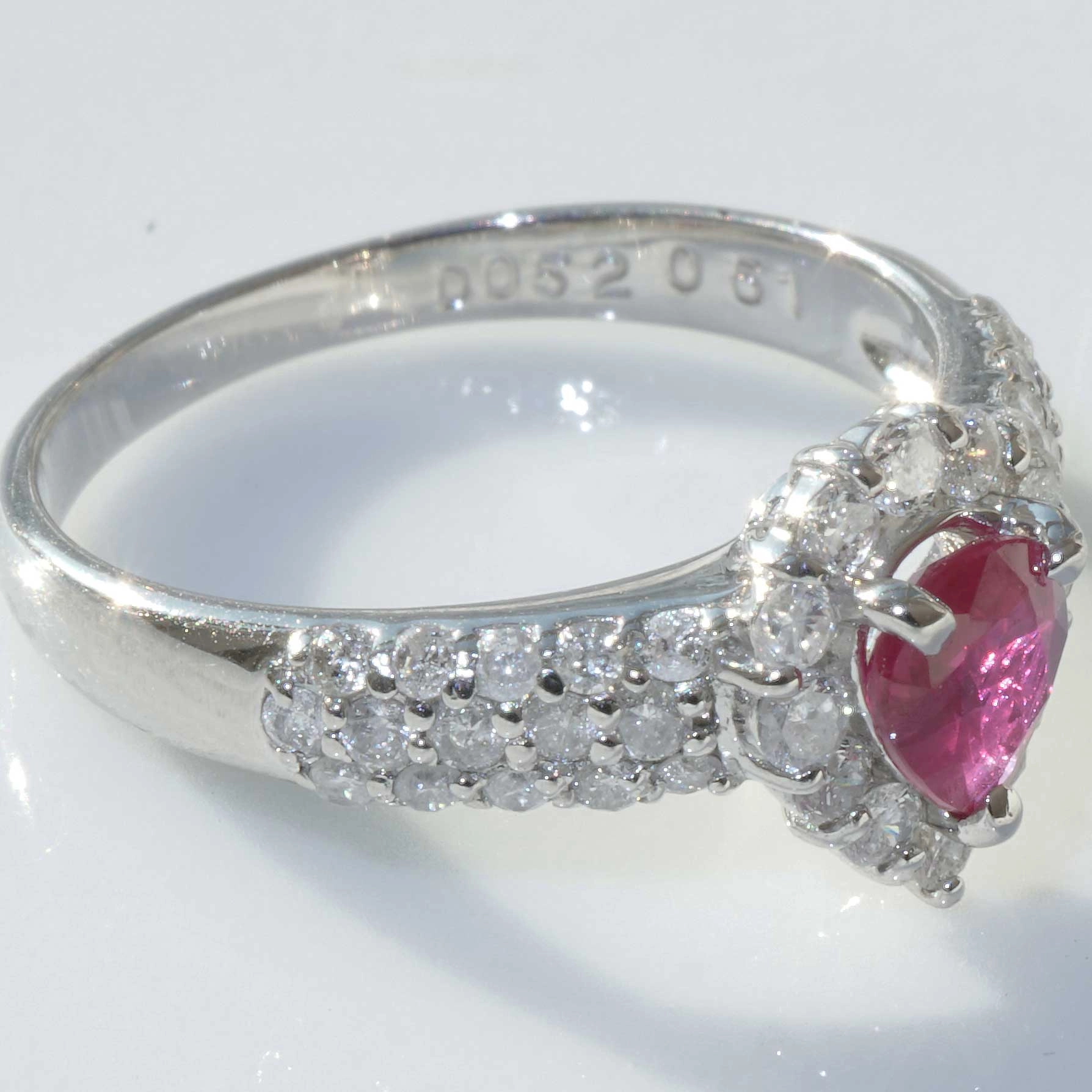Rubin Brillant Ring 900er Platin 0.51 0.52  ct...Amore Klassiker...brennend rot die Liebe