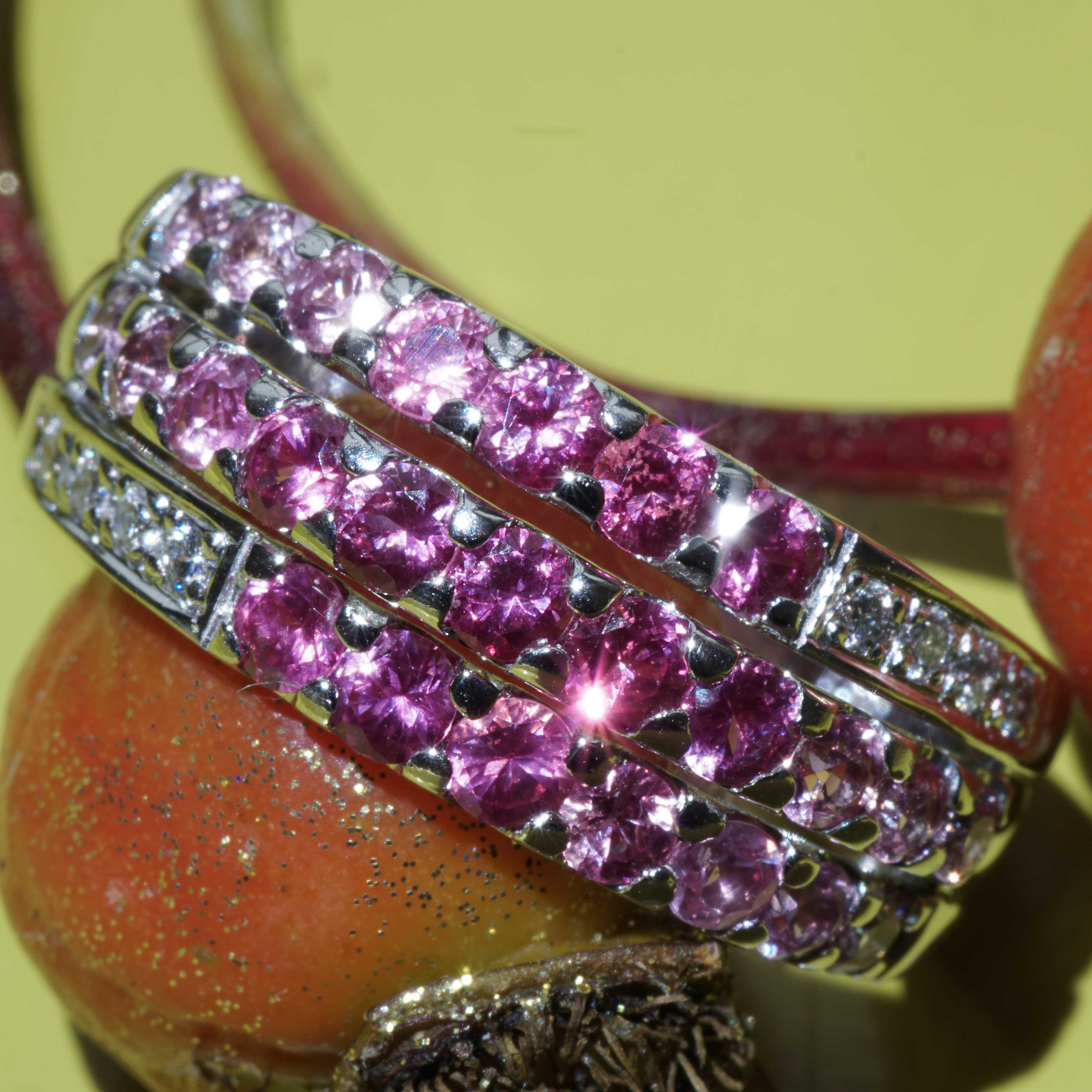 Pink Saphir Brillant Ring 750er Weissgold 1.50 ct 0.08 ct interessante Farbabstufungen von hell zu dunkel