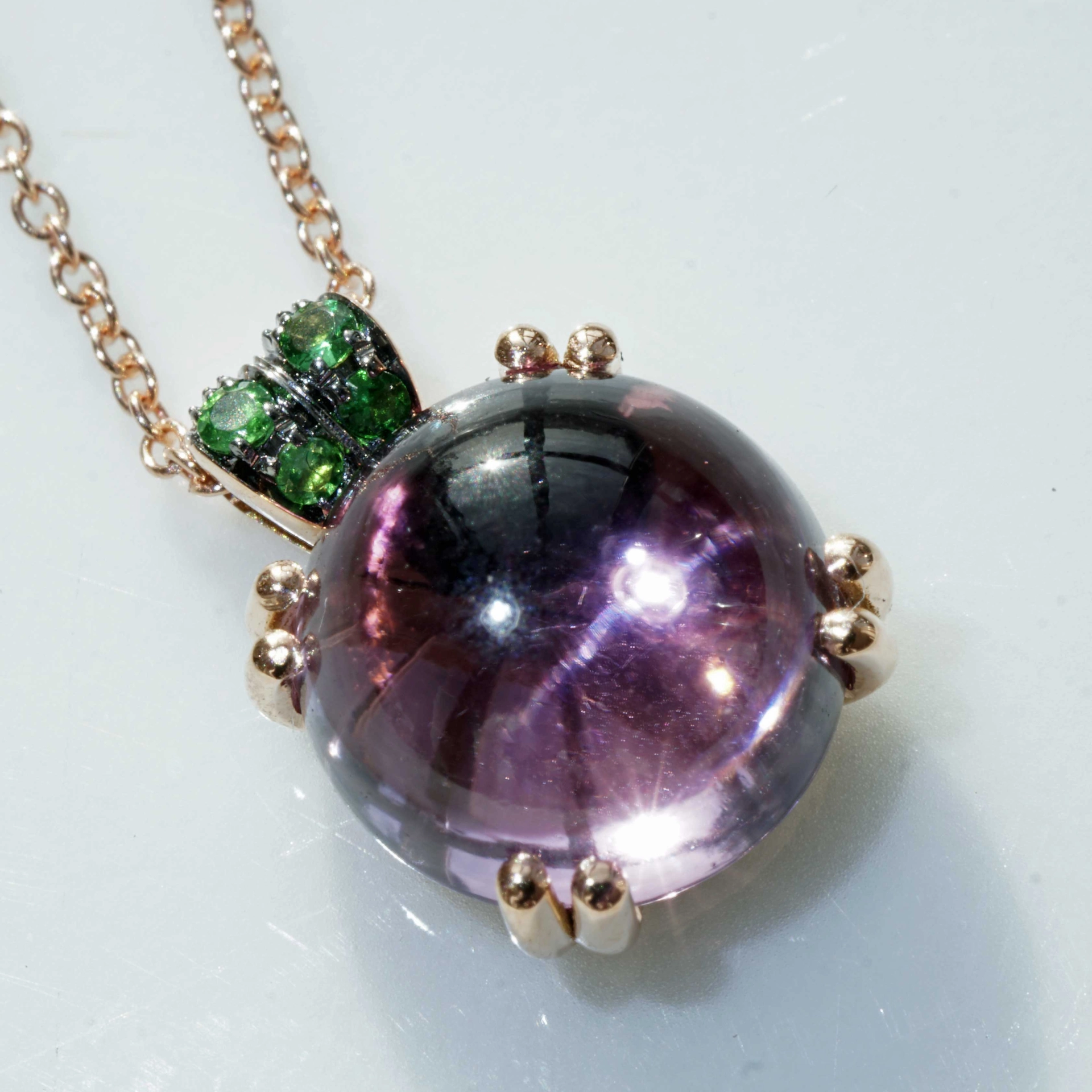 Amethyst Tsavorith Anhänger mit Kette 750er Rosegold...Bubbles..runde Edelstein Cabochons zum Verlie