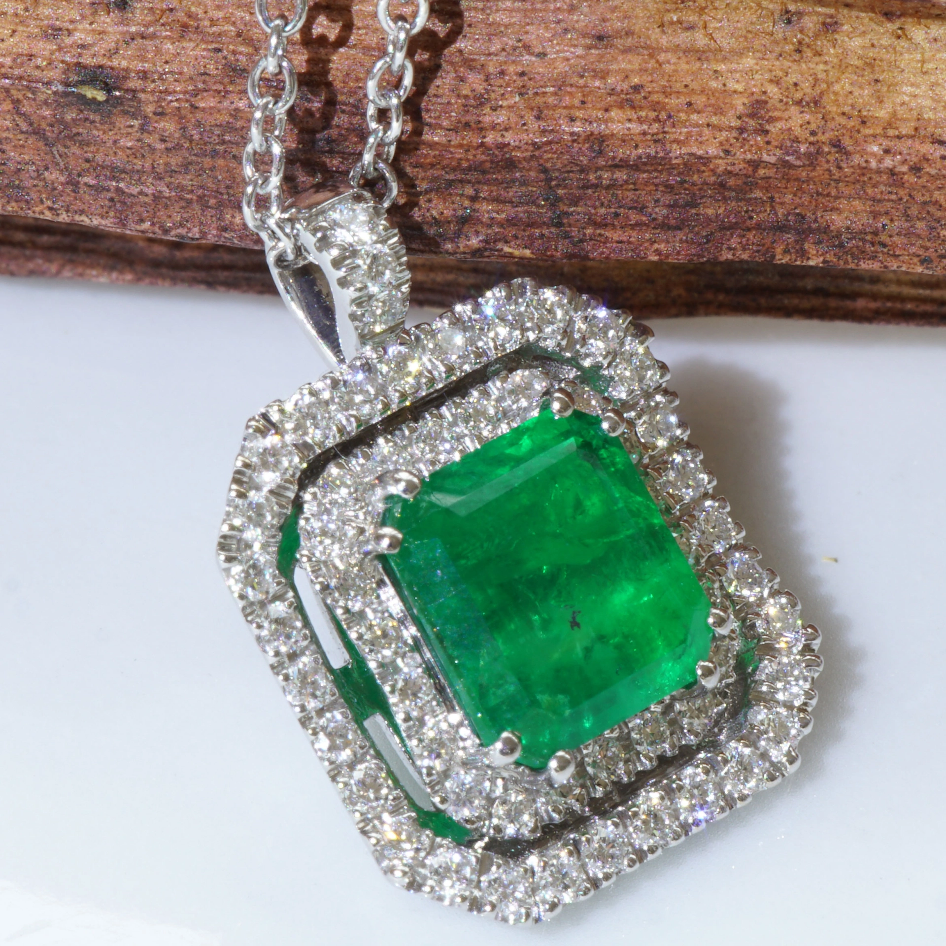 Smaragd Brillant Anhänger mit Kette 750er Weissgold 2.13 ct Panjshir/Afghanistan