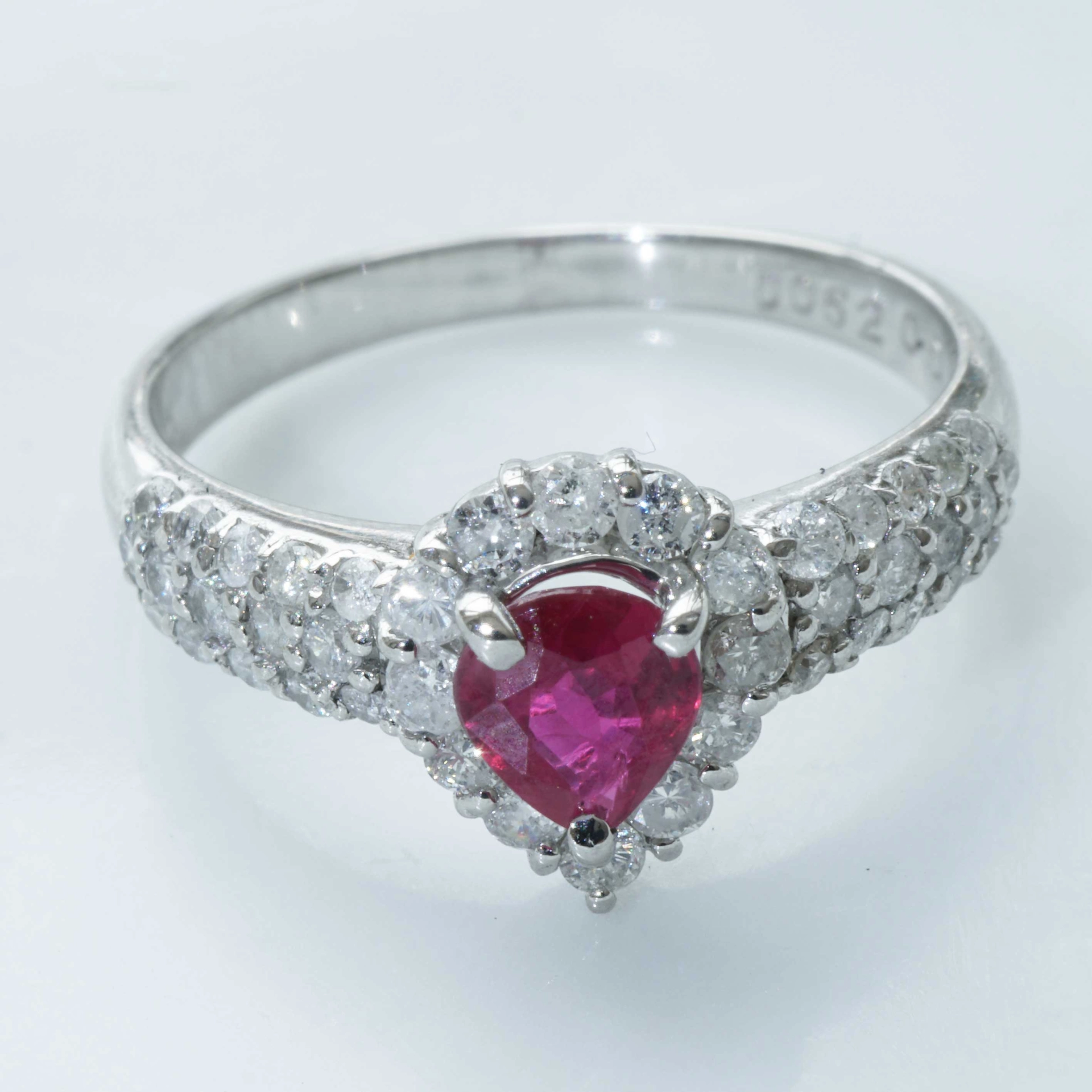 Rubin Brillant Ring 900er Platin 0.51 0.52  ct...Amore Klassiker...brennend rot die Liebe