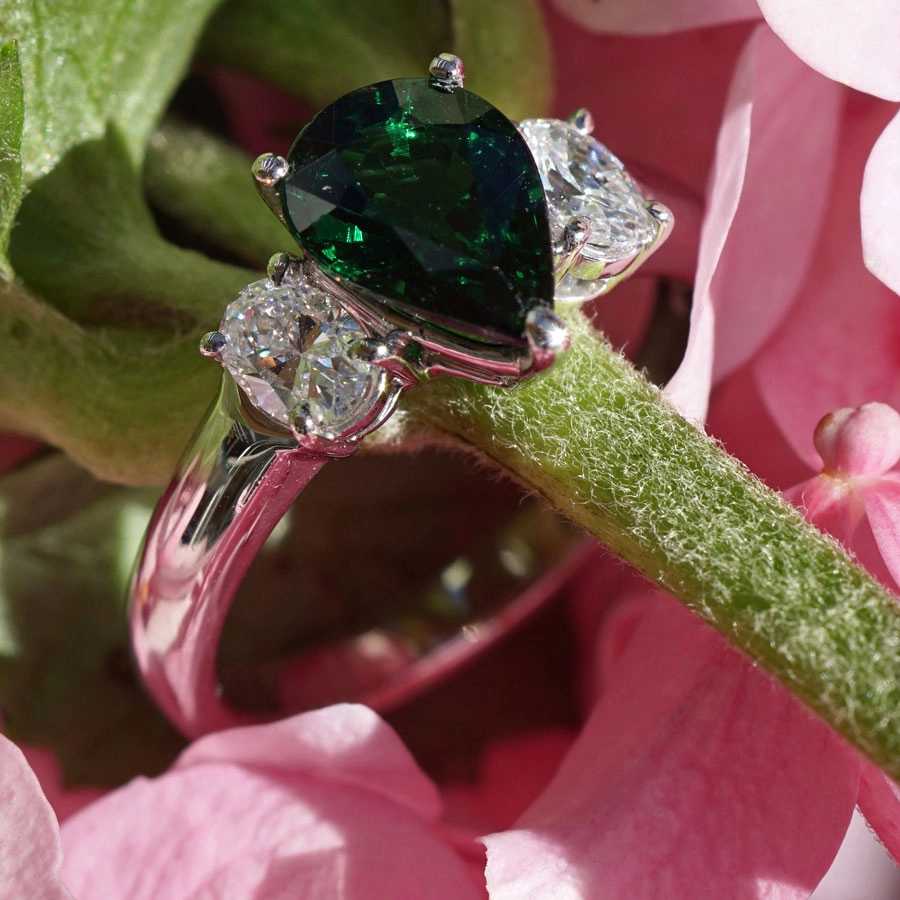Demantoid (grüner Granat) Brillant Ring 900er Platin