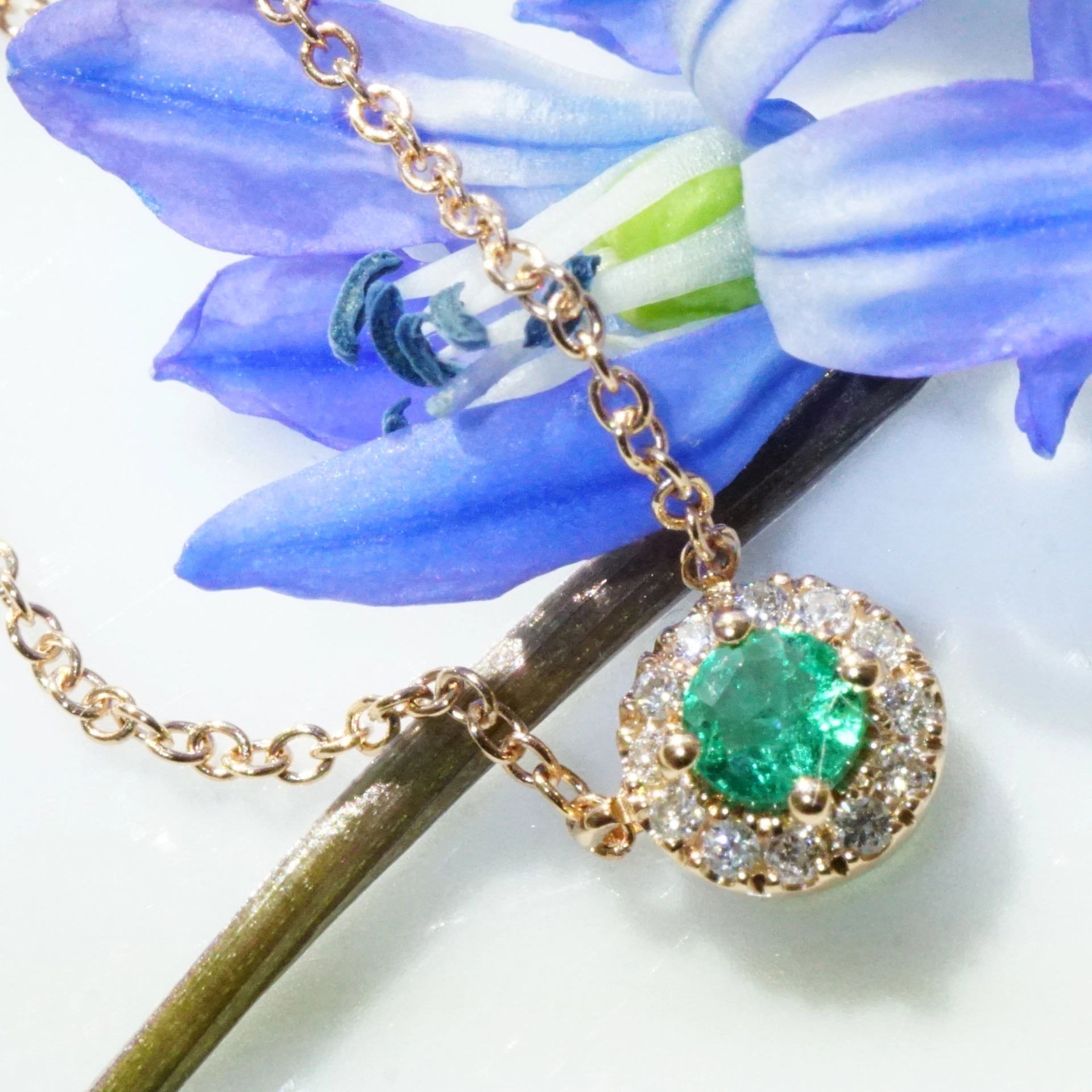 Smaragd Brillant Collier 750er Rosegold...die kleinsten Petit Colliers im Sortiment....wie süß