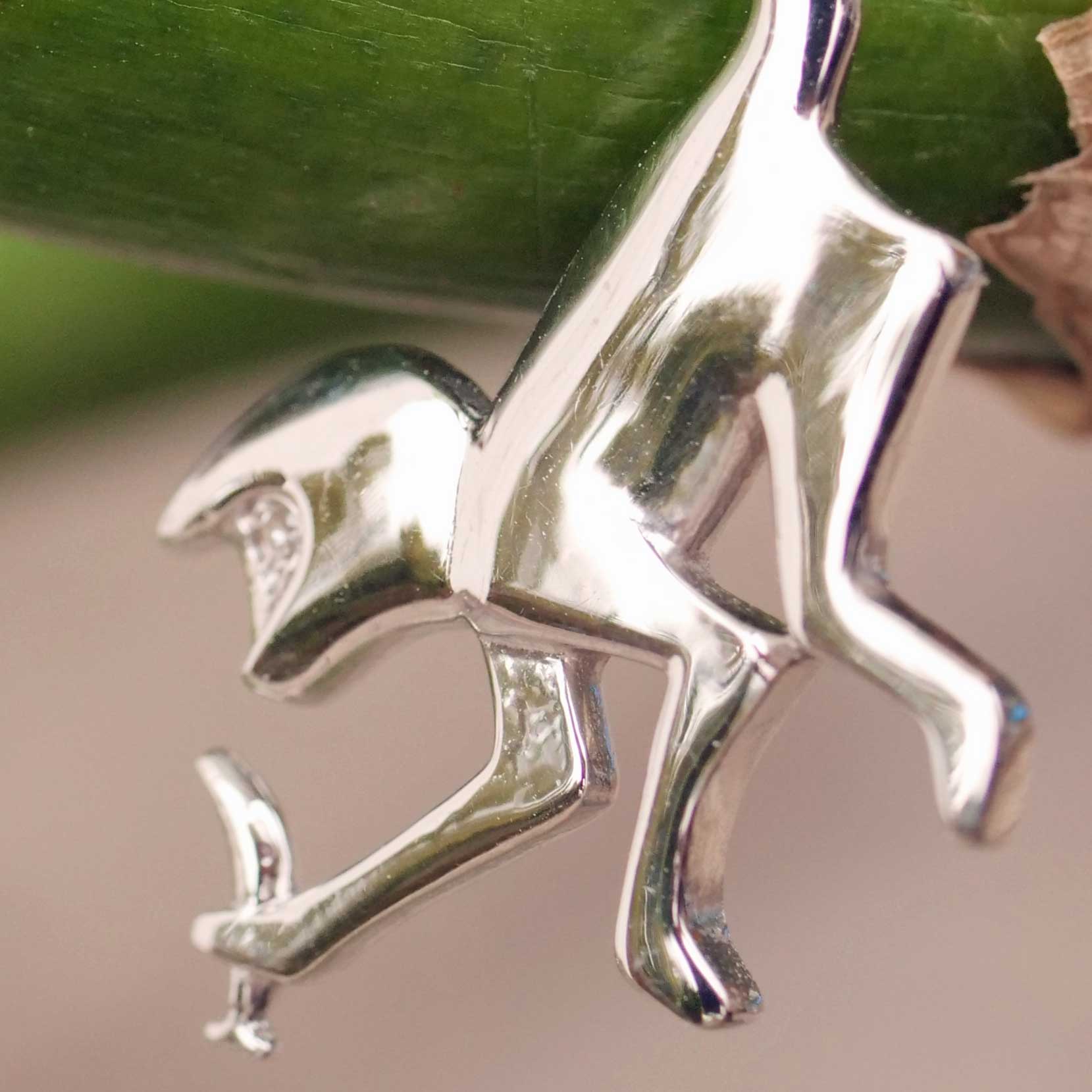 Äffchen mit Banane Anhänger 750er Weissgold Diamant 0.03 ct mit Kette  37 x 15 mm 2,5 Gramm