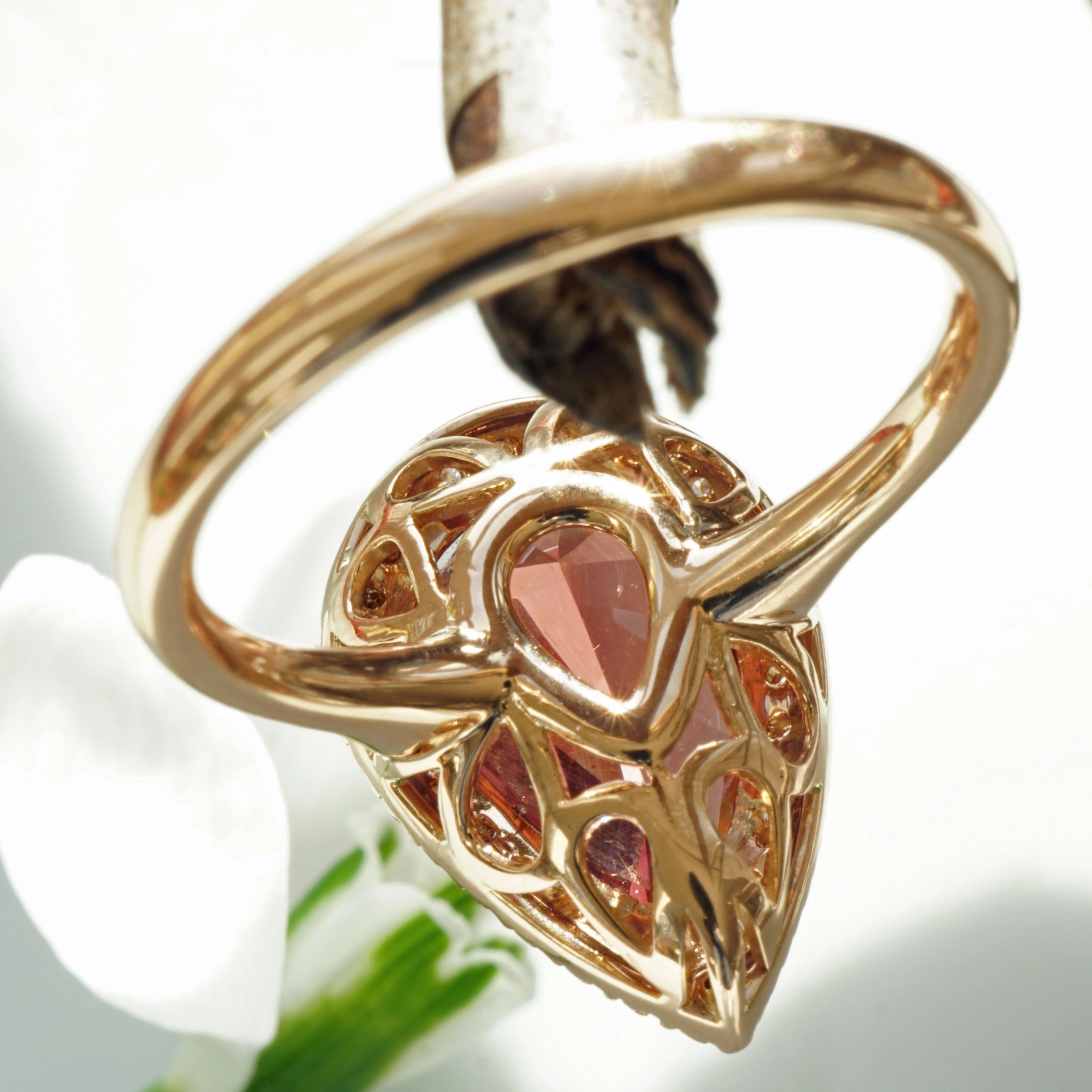 Malaya Granat Brillant Ring 750er Rosegold 5.45 ct Tansania....ein Wandlungskünstler