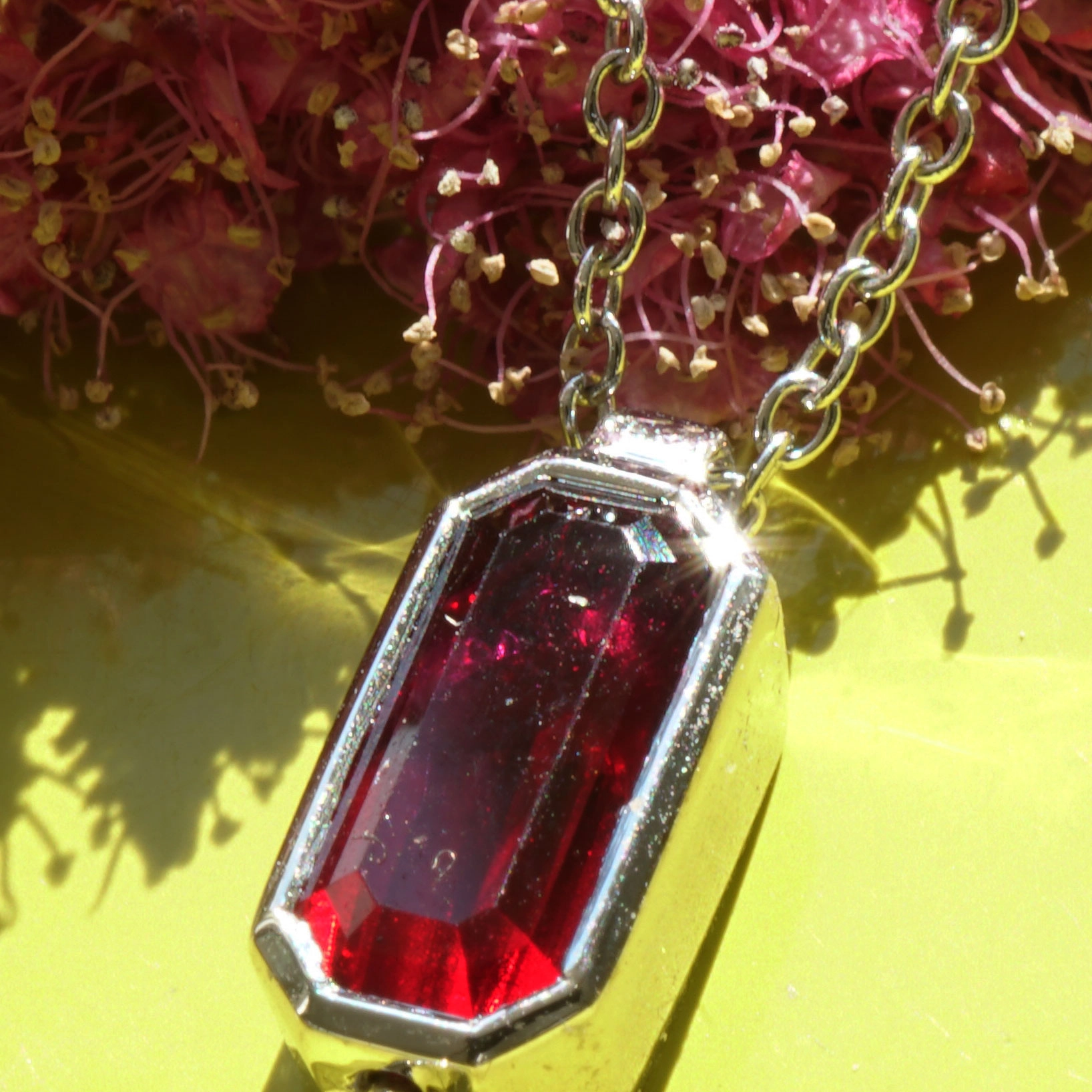 Rubin Brillant Anhänger m. Kette 750er Weissgold unerhitzt 1.03/0.26 ct IGI..High Investment