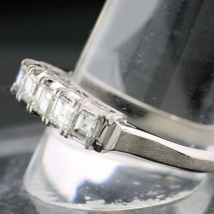 Diamant-Carre-Ring-0.70 ct-Platin-TW/LUPENREIN