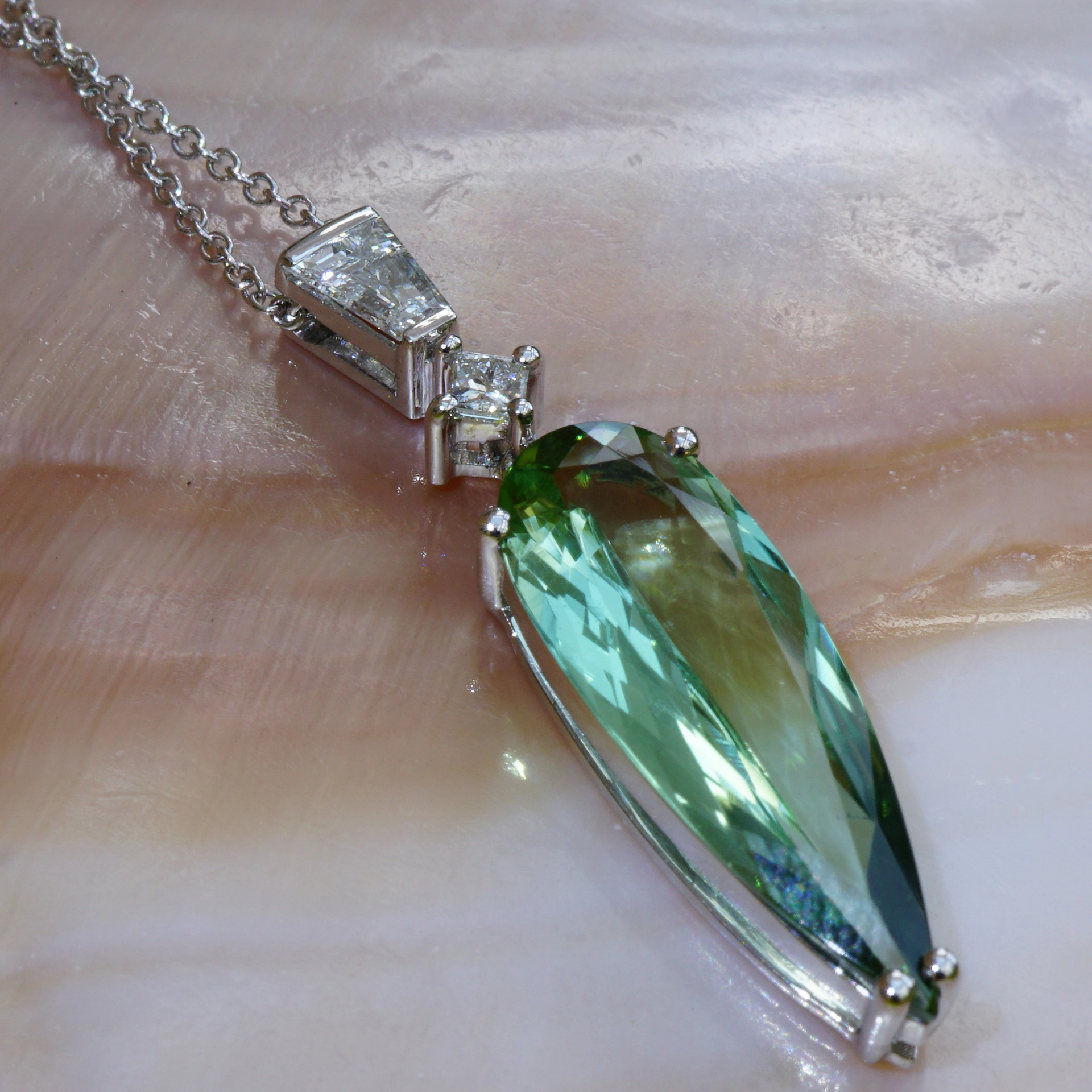 Turmalin Brillant Collier 750er Weissgold 3.4 ct 0.25 ct MEER SCHAUMGRÜN Mint...ich träume von Edels