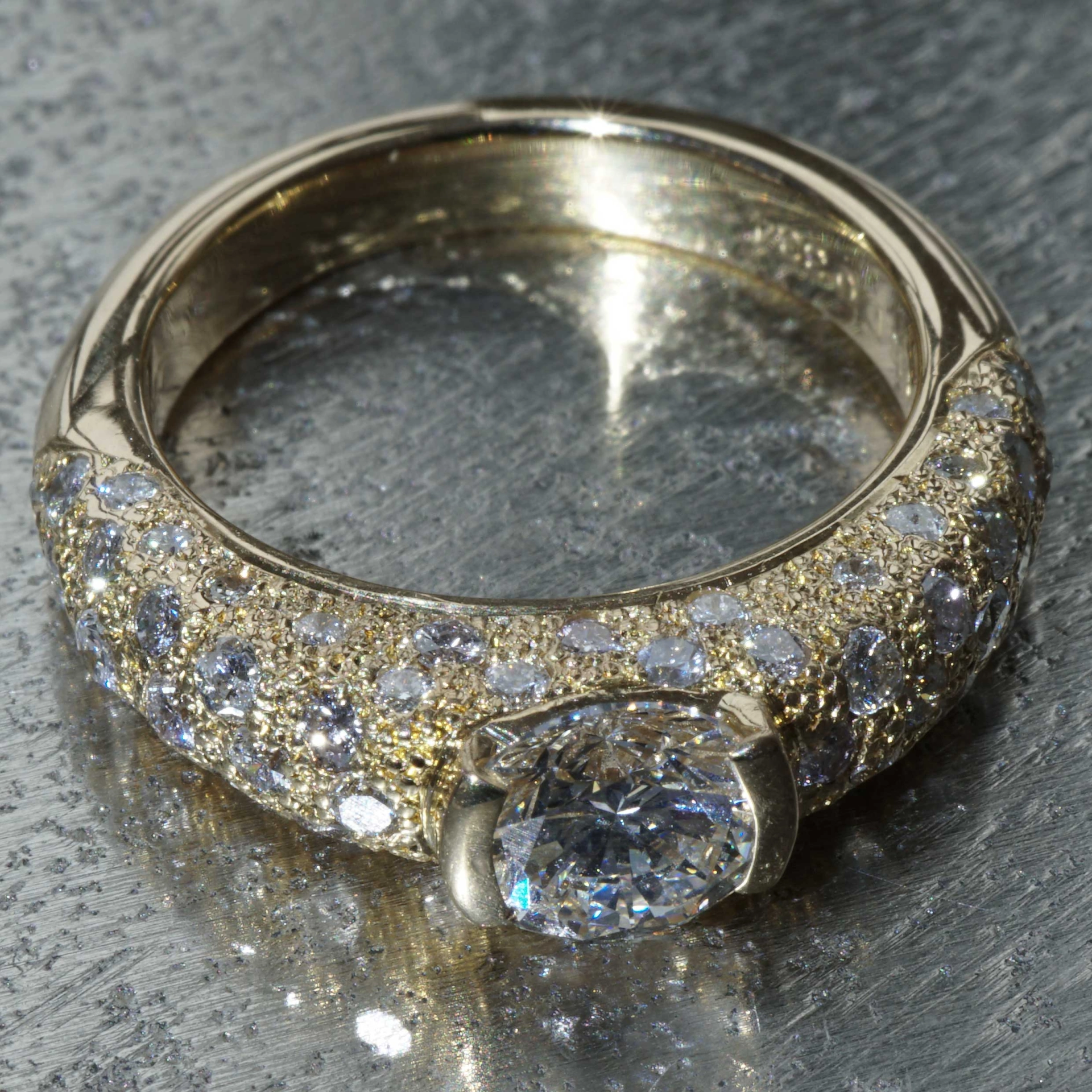 Solitär Brillant Ring 0.847 ct 0.334 ct 750er Gelbgold Handarbeit...schöne zeitlose Fassung..ein Hig