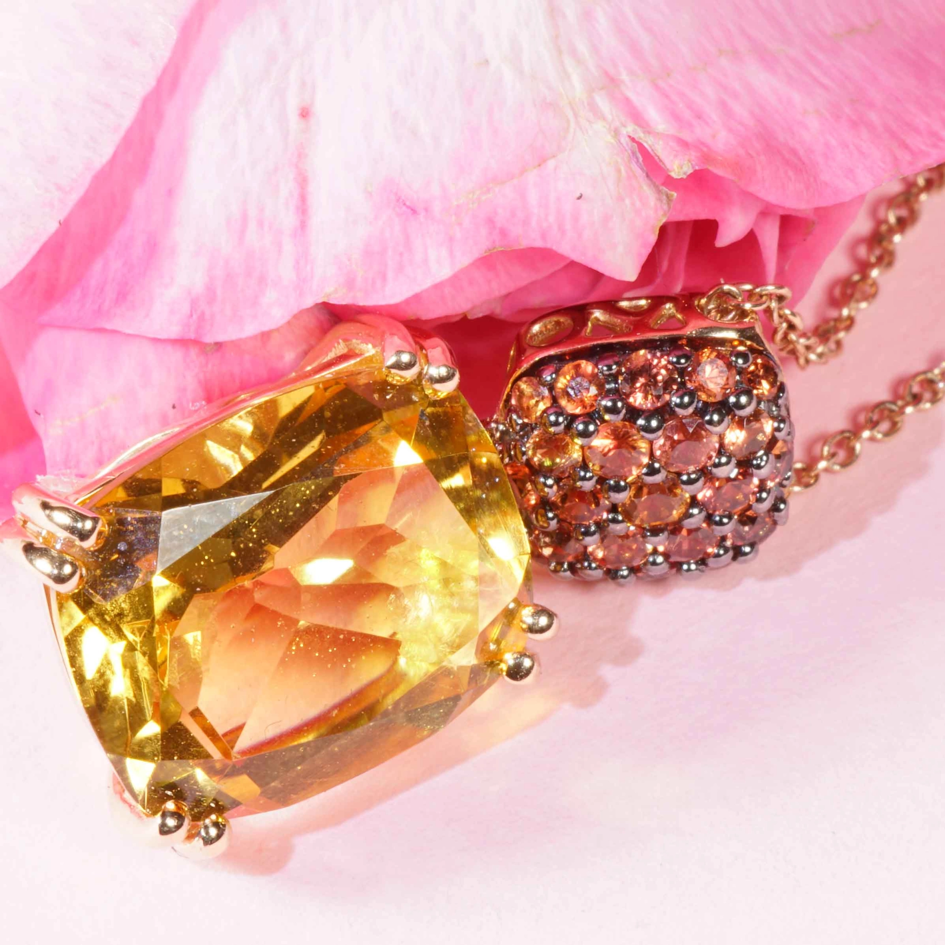 Collier Citrin Saphir 750er Rosegold...so edel und verzaubert den Tag....4.64 ct 0.42 ct