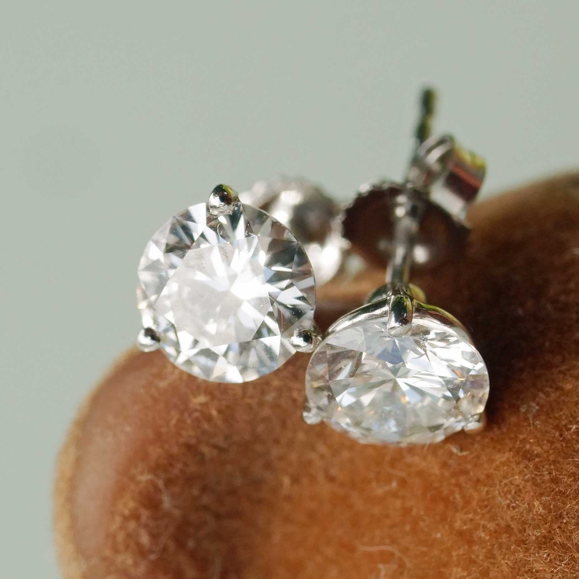 Brillant Ohrstecker total 1.43 ct Labor Diamanten in 585er Weissgold.... für ein Bruchteil des Naturdiamant Preises