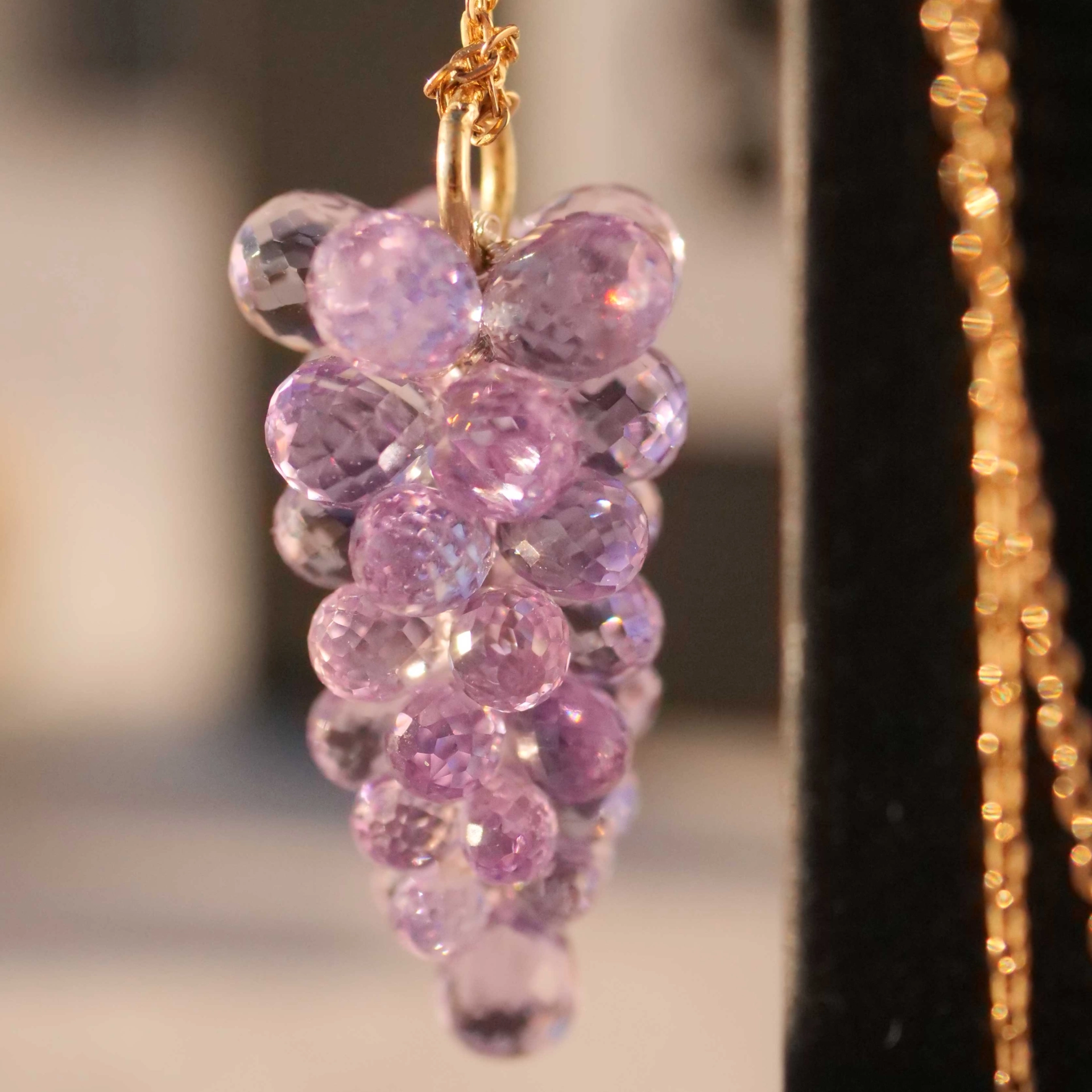 Amethyst Trauben Anhänger 585er Gelbgold 20.6 ct für Kette oder als Ohrhänger...sehr keck-