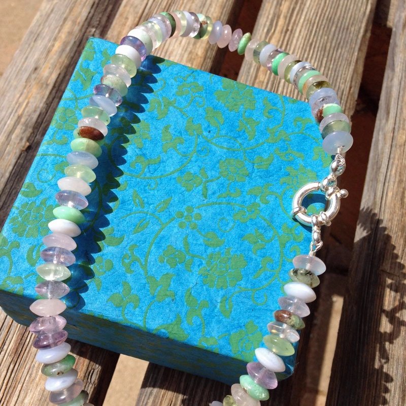 Chrysopras-Amethyst-Prehnit-Rosenquarz-Amethyst-Calzedon-Kette