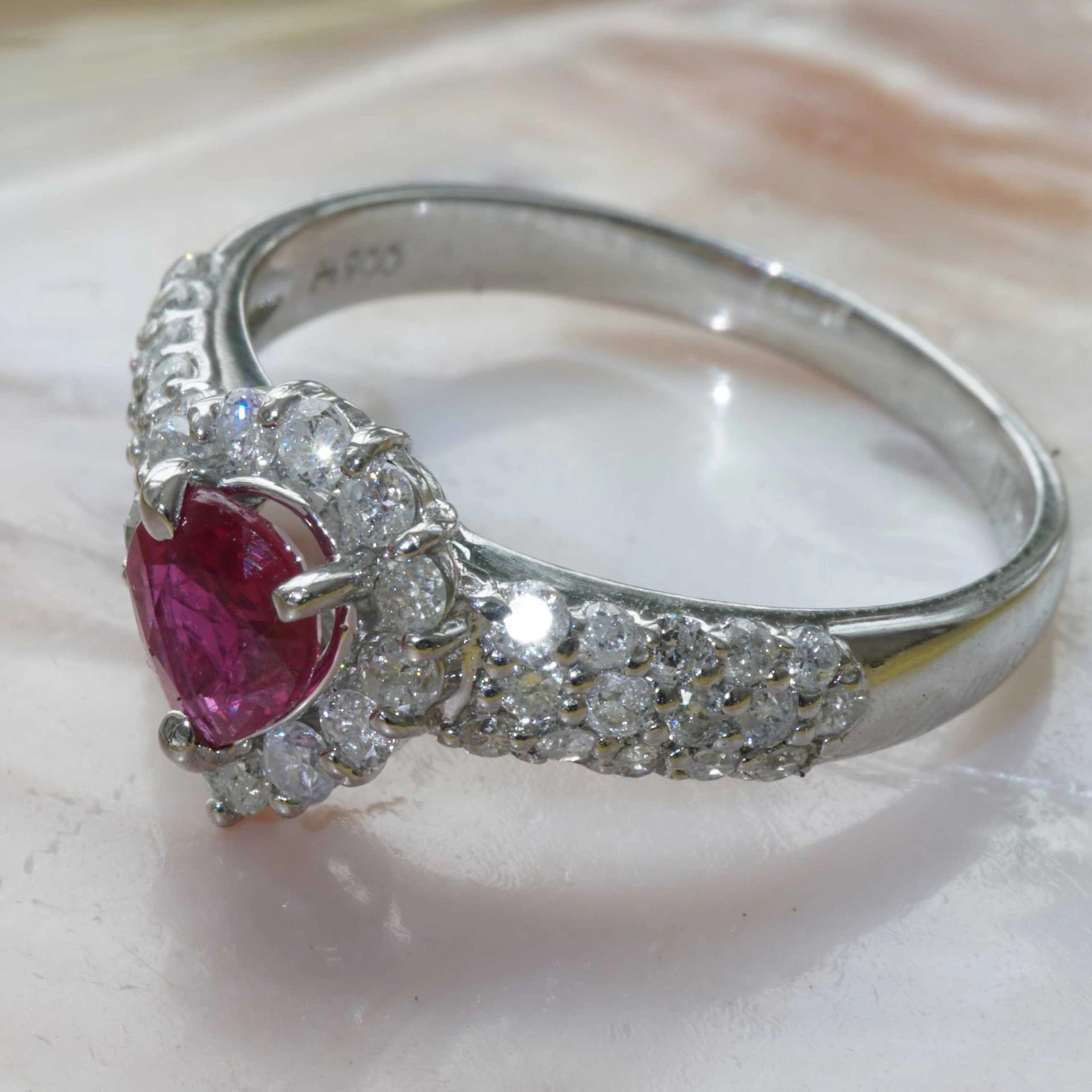 Rubin Brillant Ring 900er Platin 0.51 0.52  ct...Amore Klassiker...brennend rot die Liebe