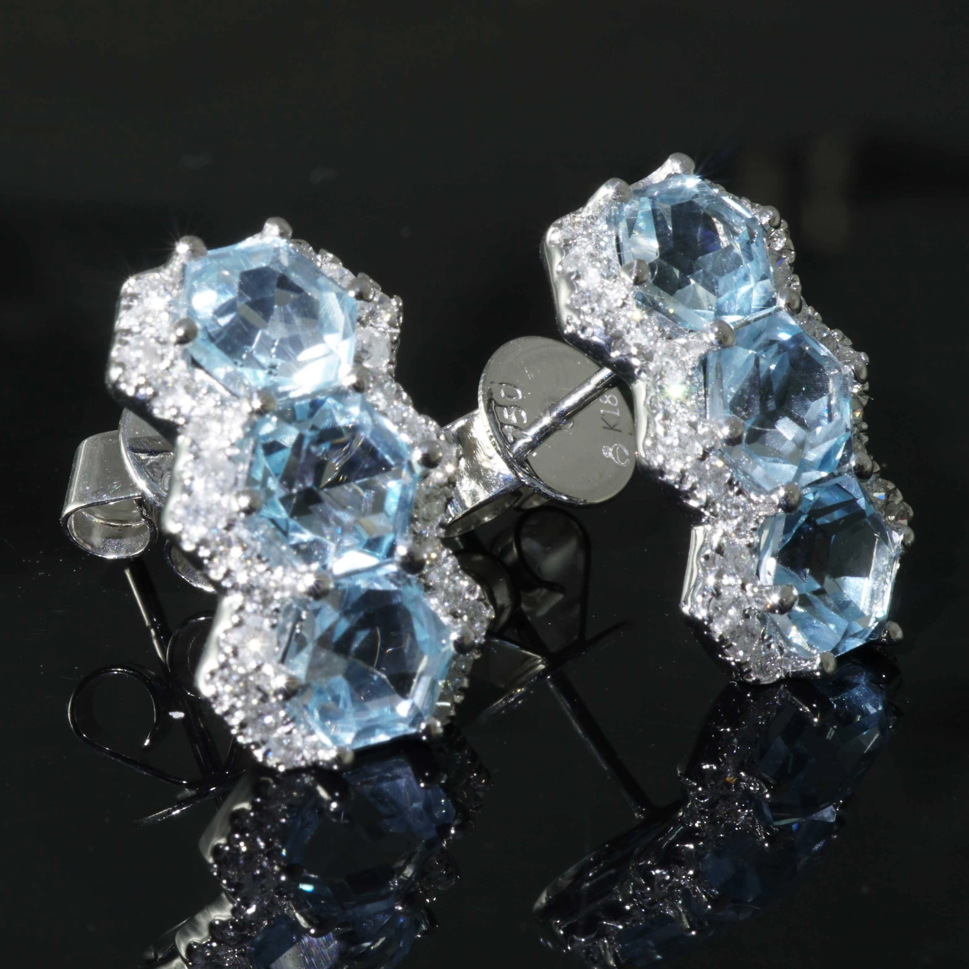 Blautopas Brillant Ohrstecker 750er Weissgold 3.60 ct 0.50 ct im extravaganten hexagonalen Stil