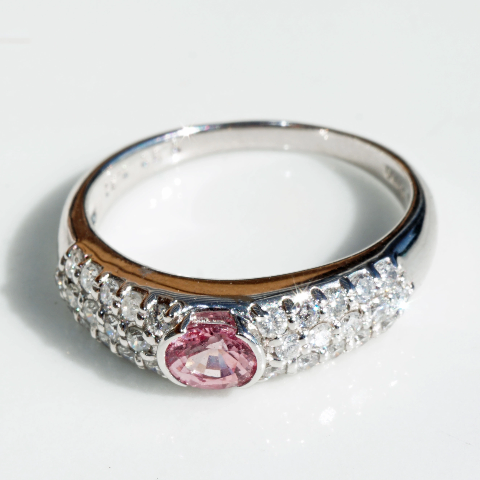 Solitär Saphir Brillant Ring 900er Platin 0.51 ct 0.50 ct TW SI Tolle Brillanz tolles Pink