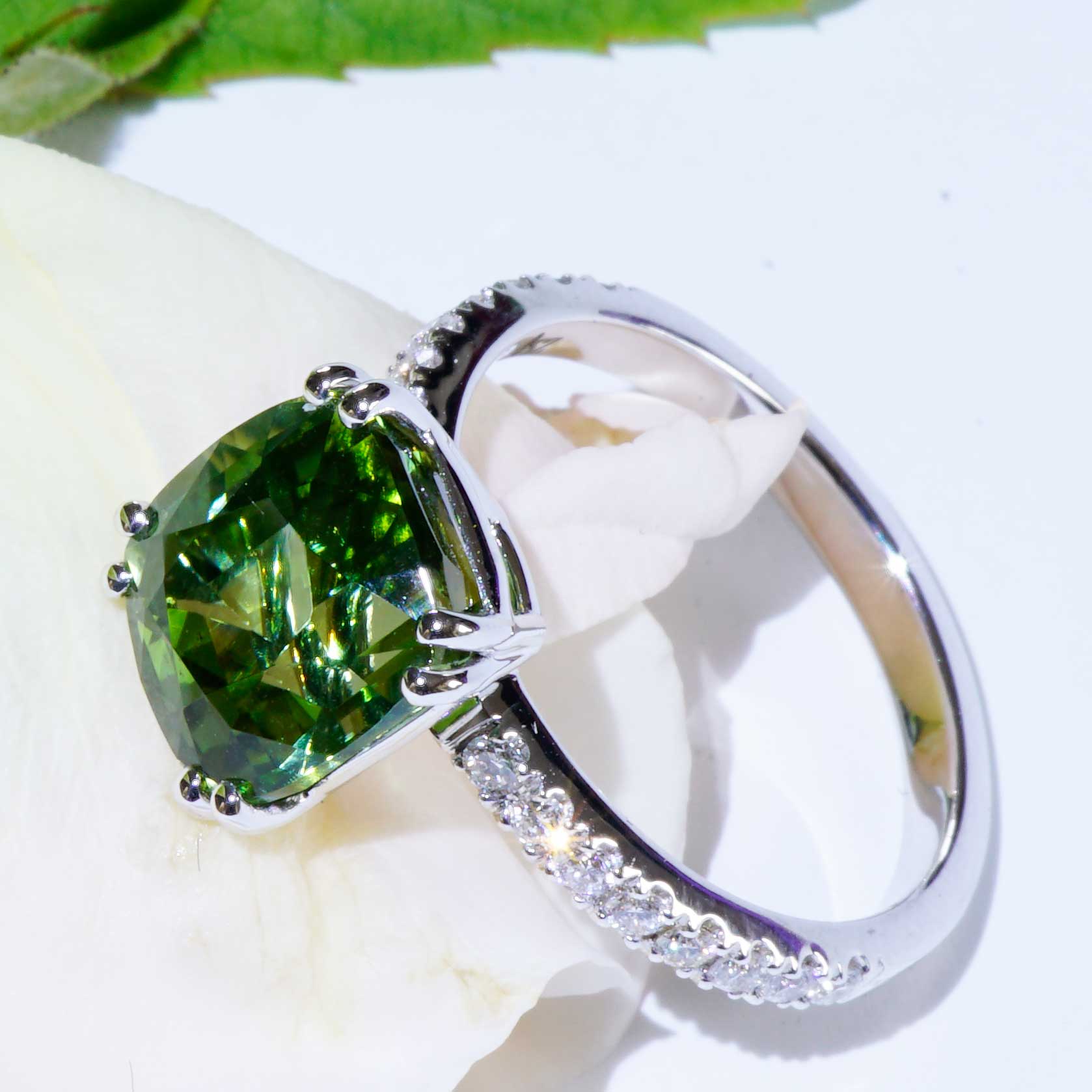 Lagun Grün-Blauer Turmalin Brillant Ring 750er Weissgold 4.86 ct 0.33 ct  Top Qualität Afghanistan 