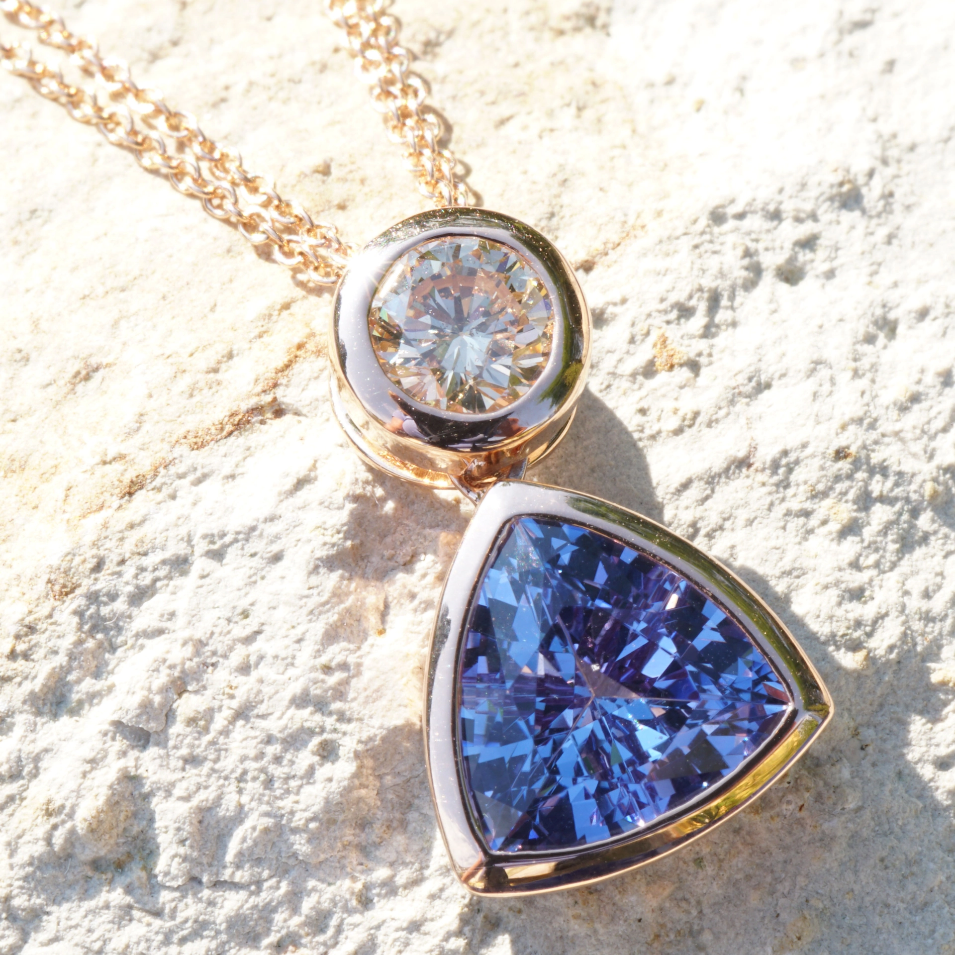 Tansanit Brillant Anhänger 750er Rosegold 0.53 ct 2.36 ct....IGI Zertifikat, edelste Farbenkombi