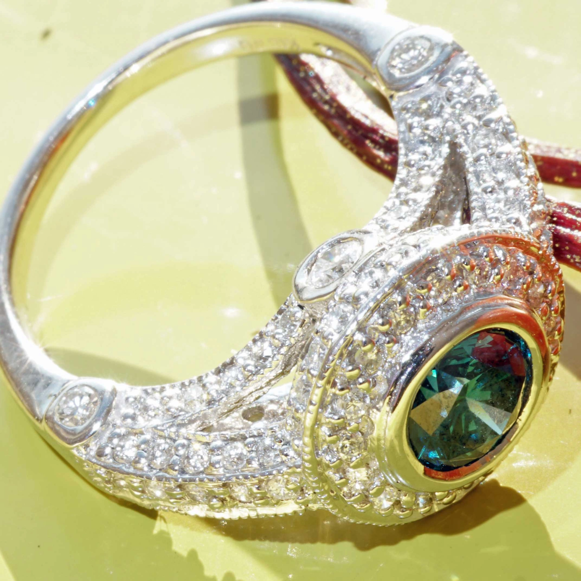 Brillant Ring blau Vollschliff Brillanten von 1.81 ct Handarbeit 750 er Weissgold Wow Wirkung