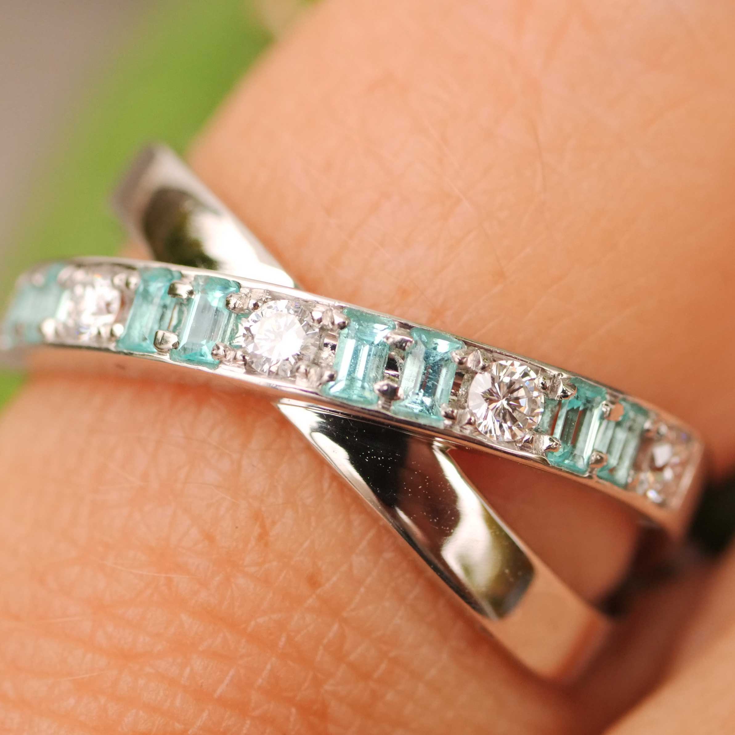 TOP Selection Paraiba Brillant Ring 0.17 ct 0.16ct 950er Platin mit besonders reinen Edelsteinen