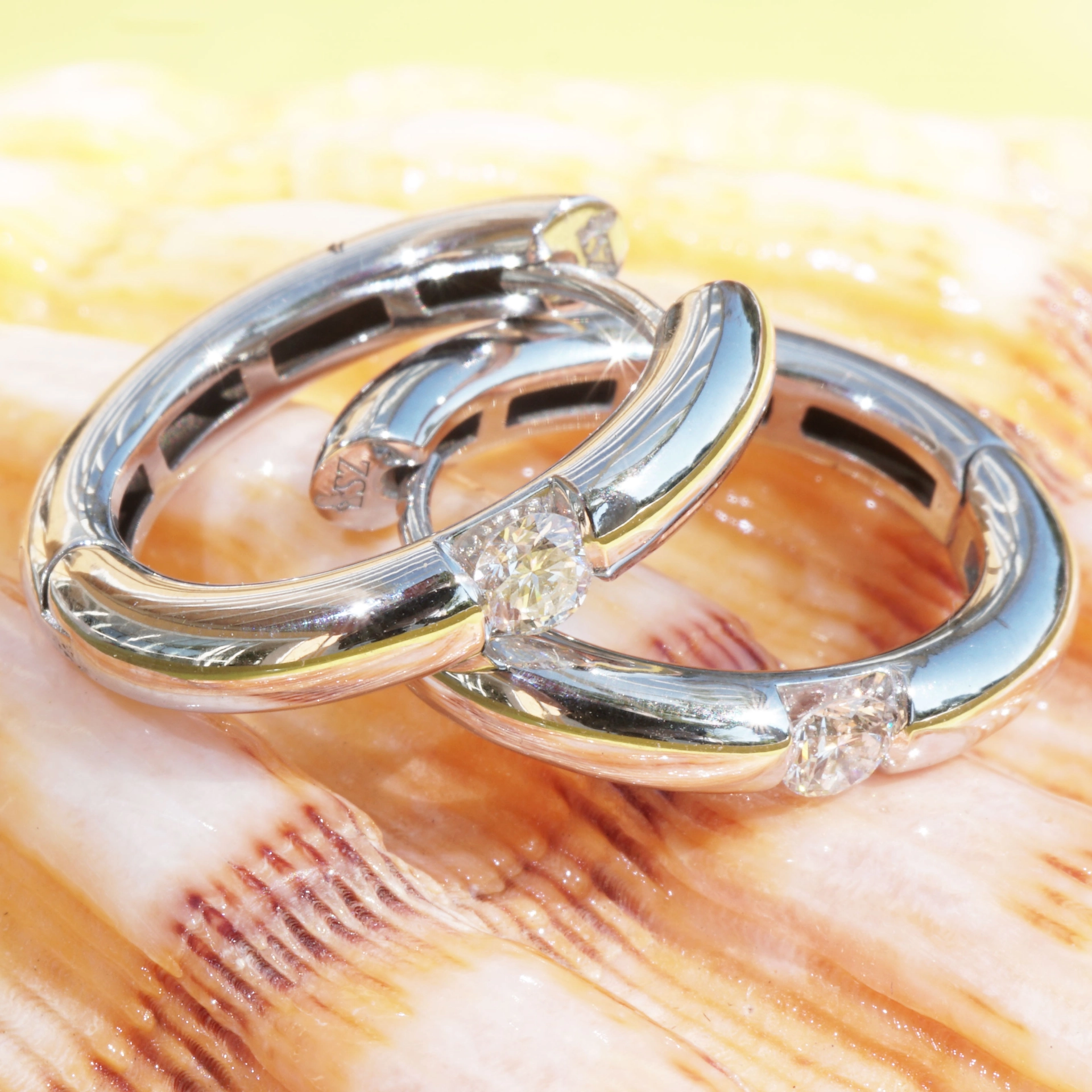 Solitär Brillant Creolen 0.30 ct 750er Weissgold TW VS made in Italy massiv 19 x 3 x 2 mm