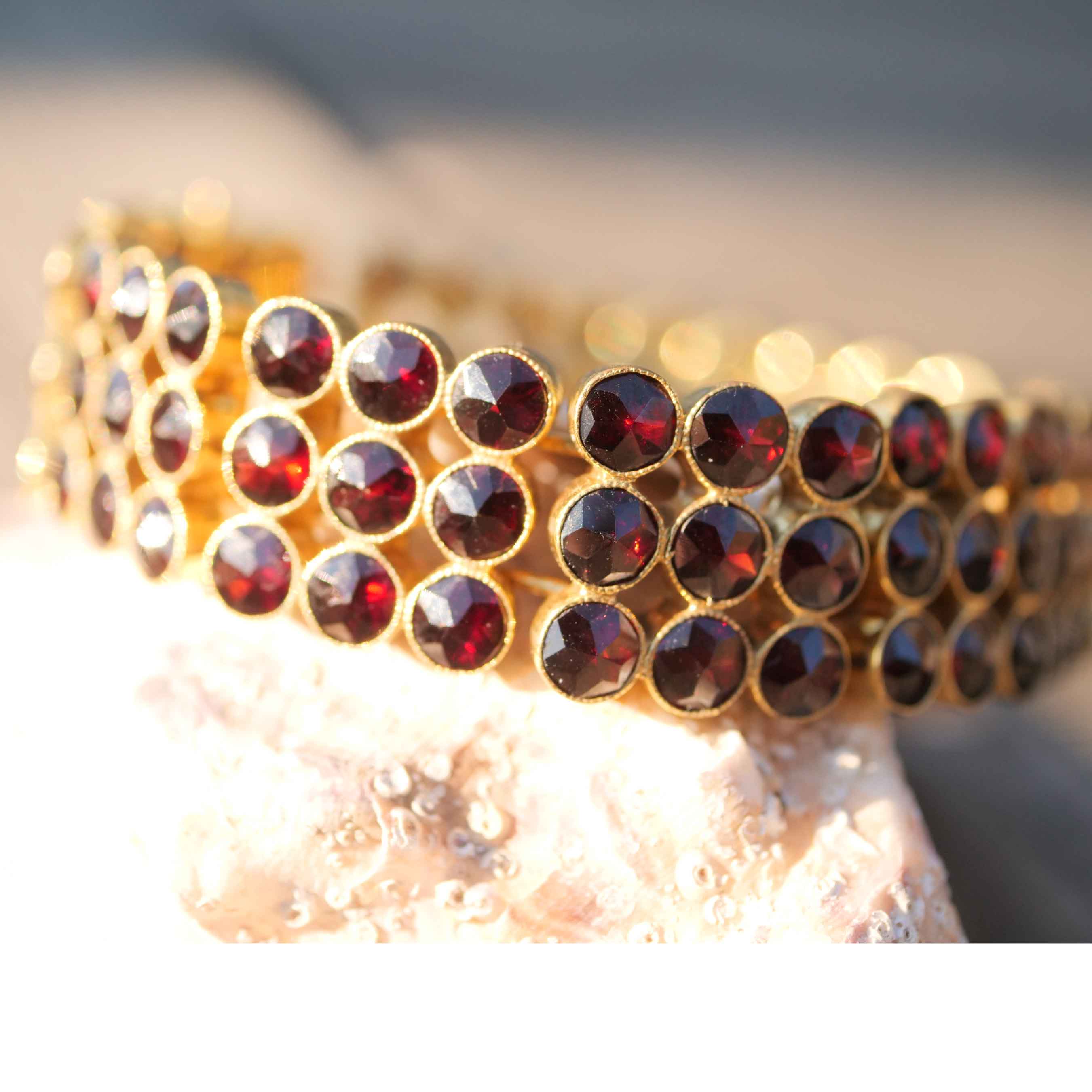 Granat Armband um 1900 Silber vergoldet punziert RF (Robert Flume) dreireihig