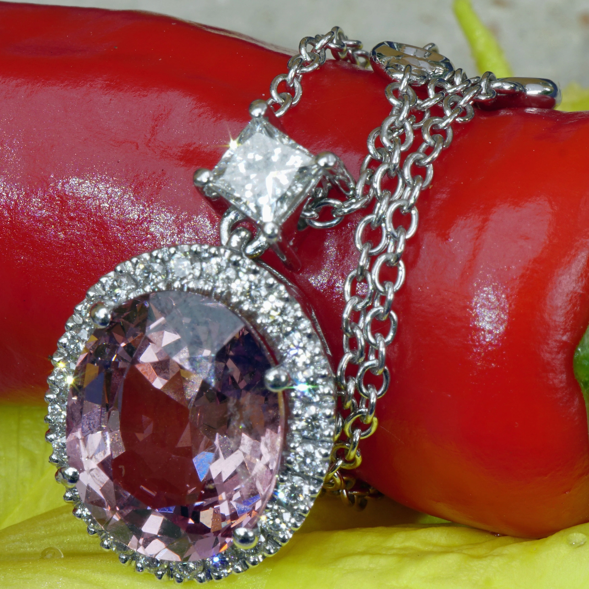 Spinell Diamant Collier 3.46 ct 0.41 ct Burma Pink 750er Weissgold....unglaubliche Lichtbrechung und