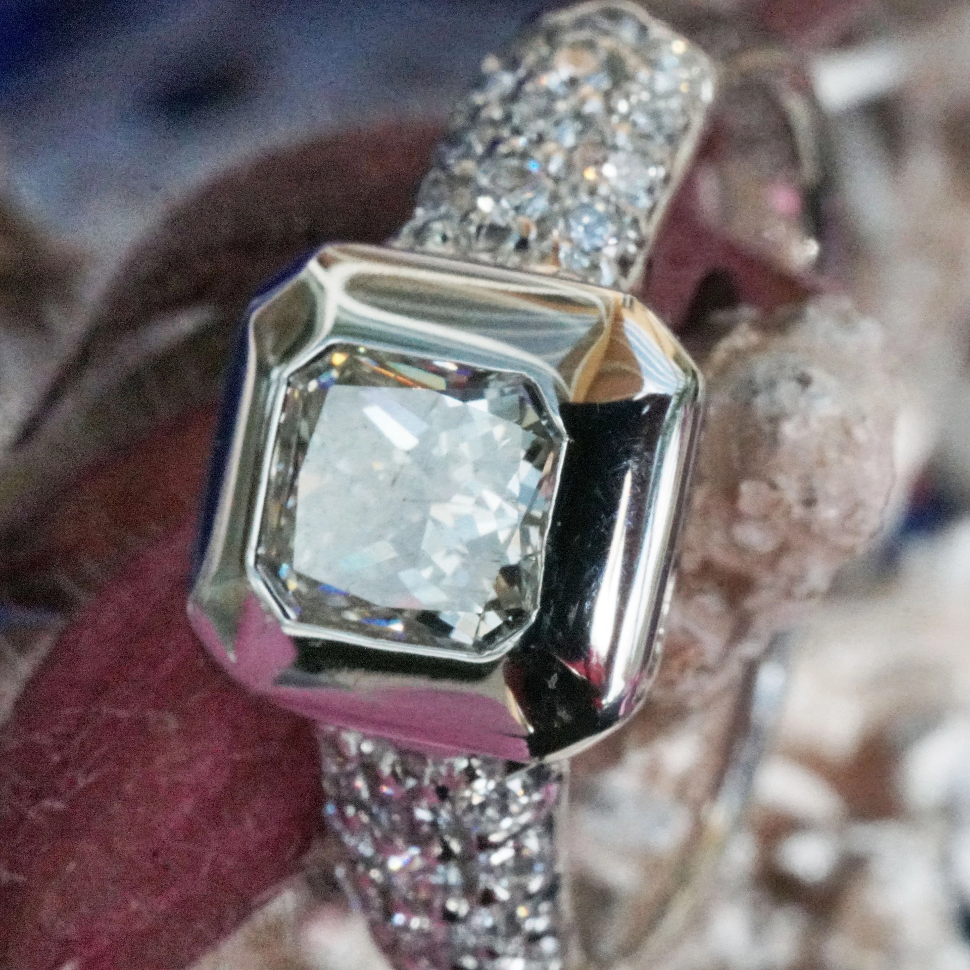 Prinzess Diamant Ring 0.713 ct 0.28 ct W-CR / SI-P1 900er Platin Brillanz Top