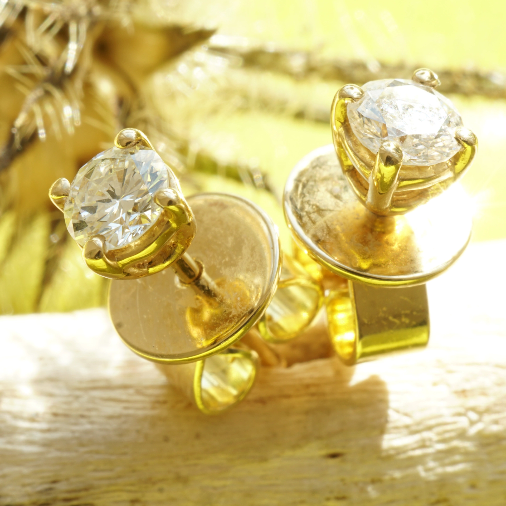 Solitär Brillant Ohrstecker 0.42 ct TW VVS 750er Gelbgold 3,9 mm D., tolle Brillanz