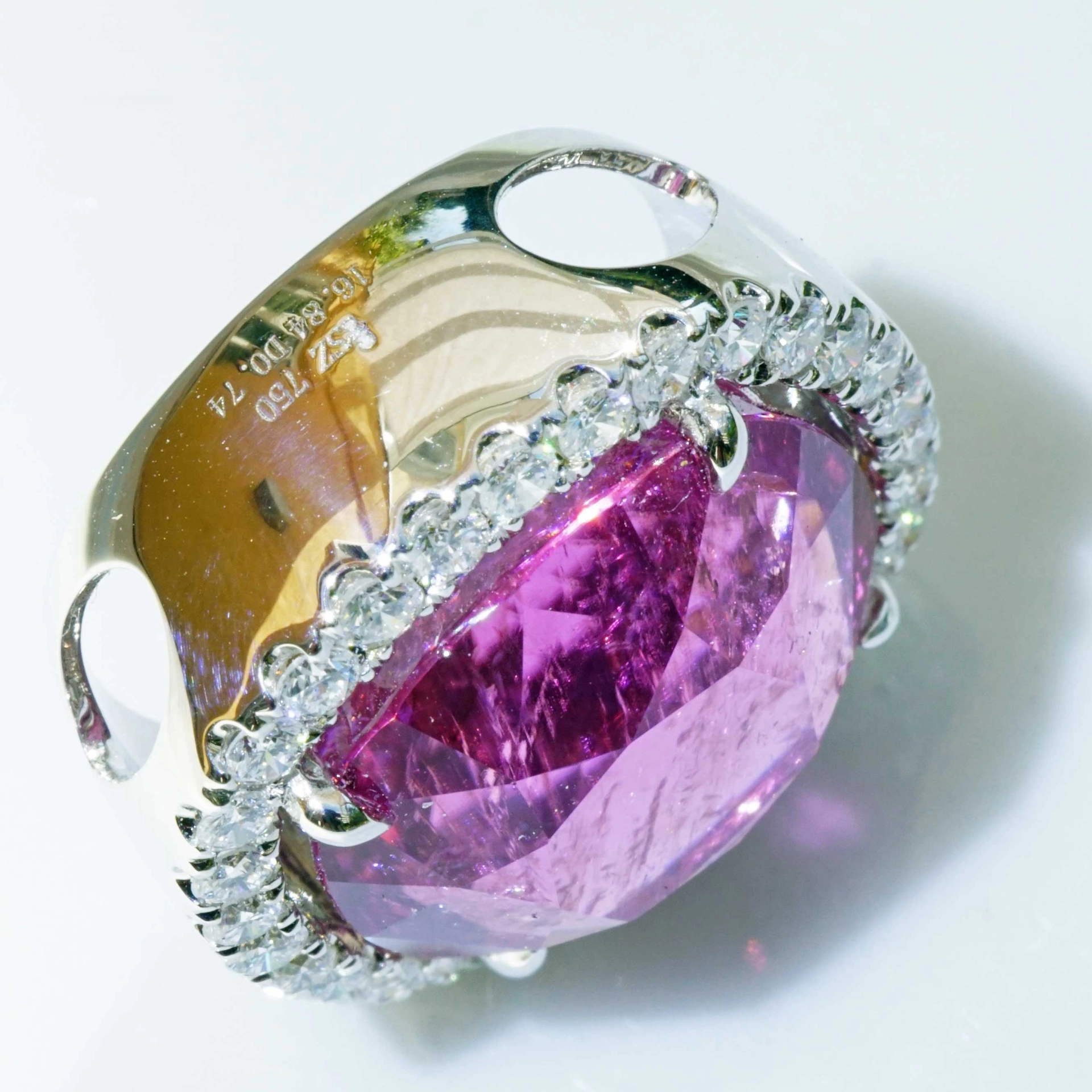 SON04864-Kupfer-Rubellit-Brillant-Anhaenger-16-84-ct-im-strahlenden-leuchtenden-pink-rot-750er-Weissgold Kupfer Rubellith Brillant Anhänger 16.84 ct im strahlenden leuchtenden pink-rot  750er Weissgold sel