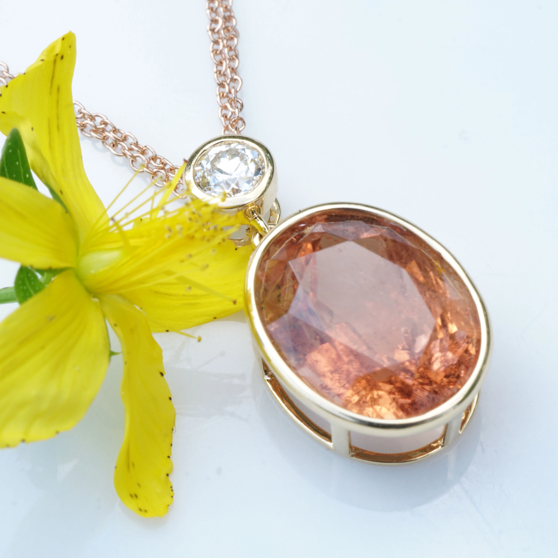 Turmalin Altschliffbrillant Anhänger 750er Gelbgold 0.28 ct 6.12 ct....coole Farbe flamingo