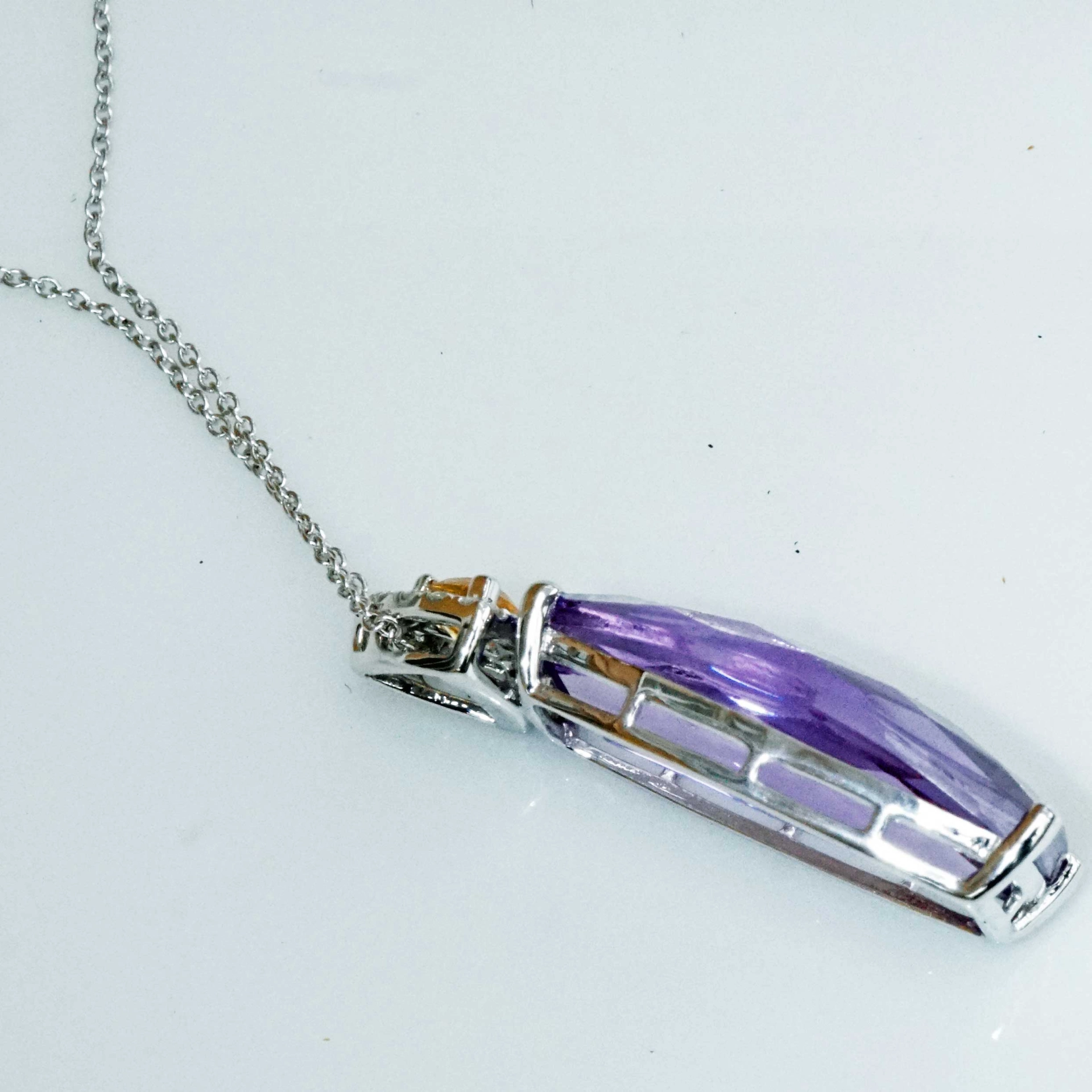 Amethyst Citrin Brillant Anhänger mit Kette 10 ct 0.10 ct 0.15 ct 750er Weissgold ....sanfte Anmut