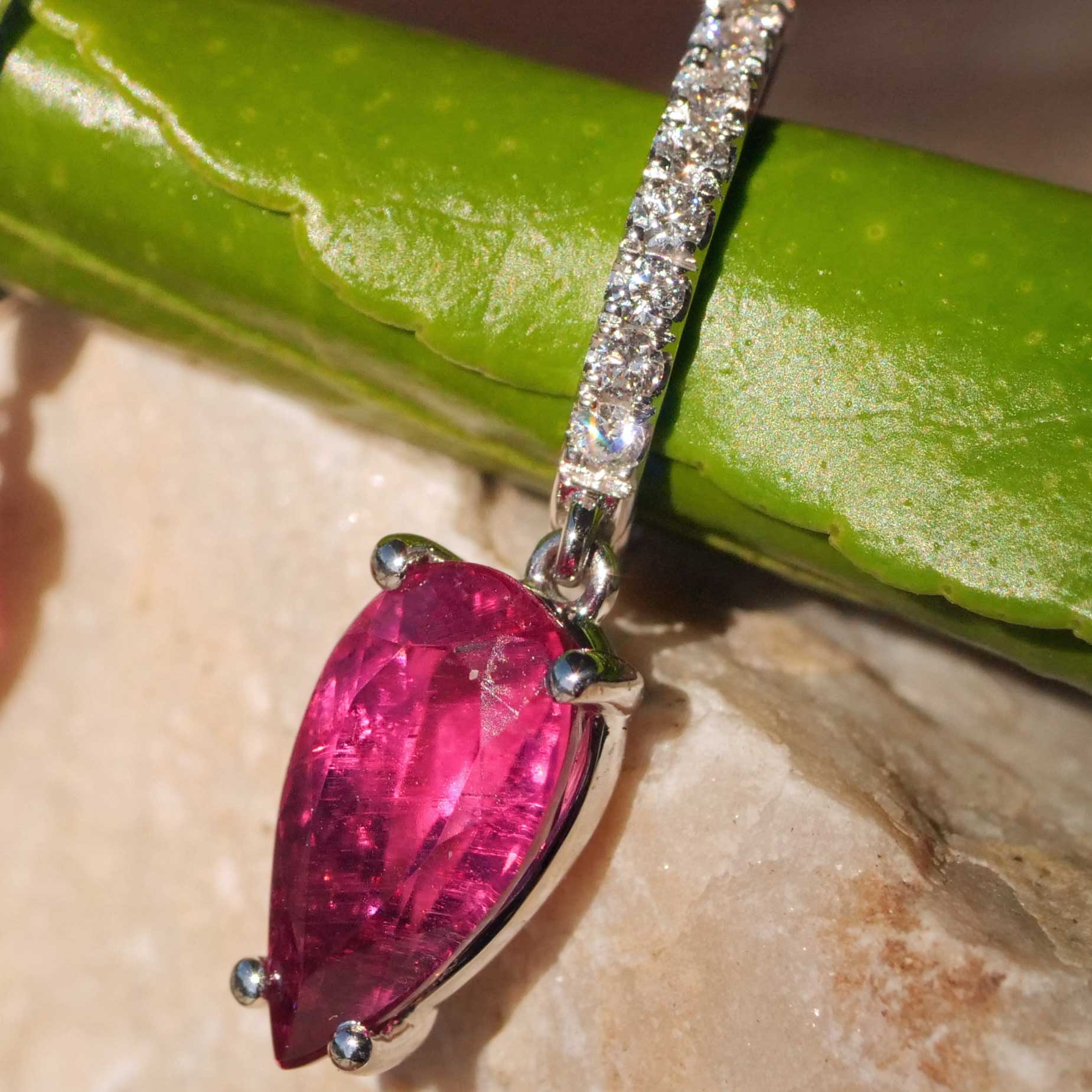 Rubelith Brillant Ohrhänger 3.59 ct 0.25 ct - Tolle Qualität pink-rot 750er Weissgold...ultraschön