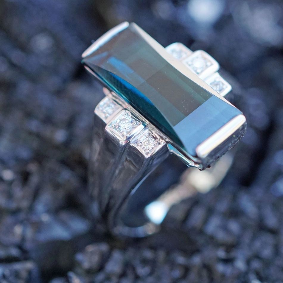 Indigolith Brillant Ring 900er-Platin 4.71 ct 0.10 ct